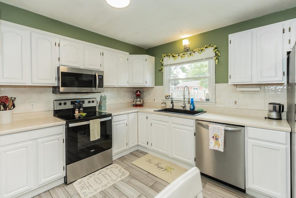 808 E Ellsworth Ave, Salina, Kansas image 10