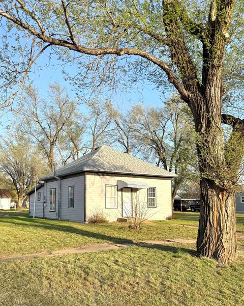 Homes For Sale - 401 S Lincoln Ave<br/> Anthony, KS 67003