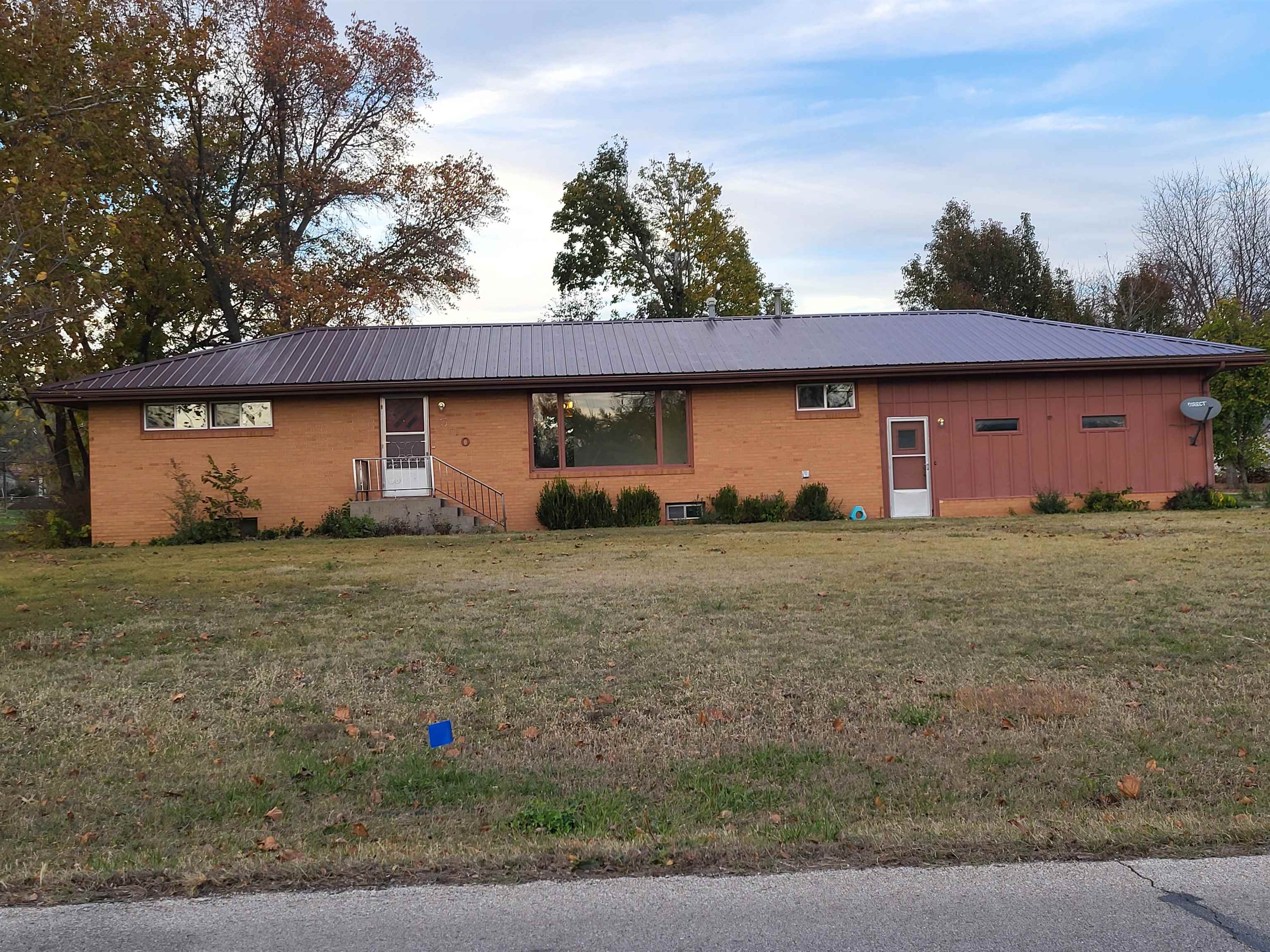 500 W 13th St, Eureka, Kansas image 1