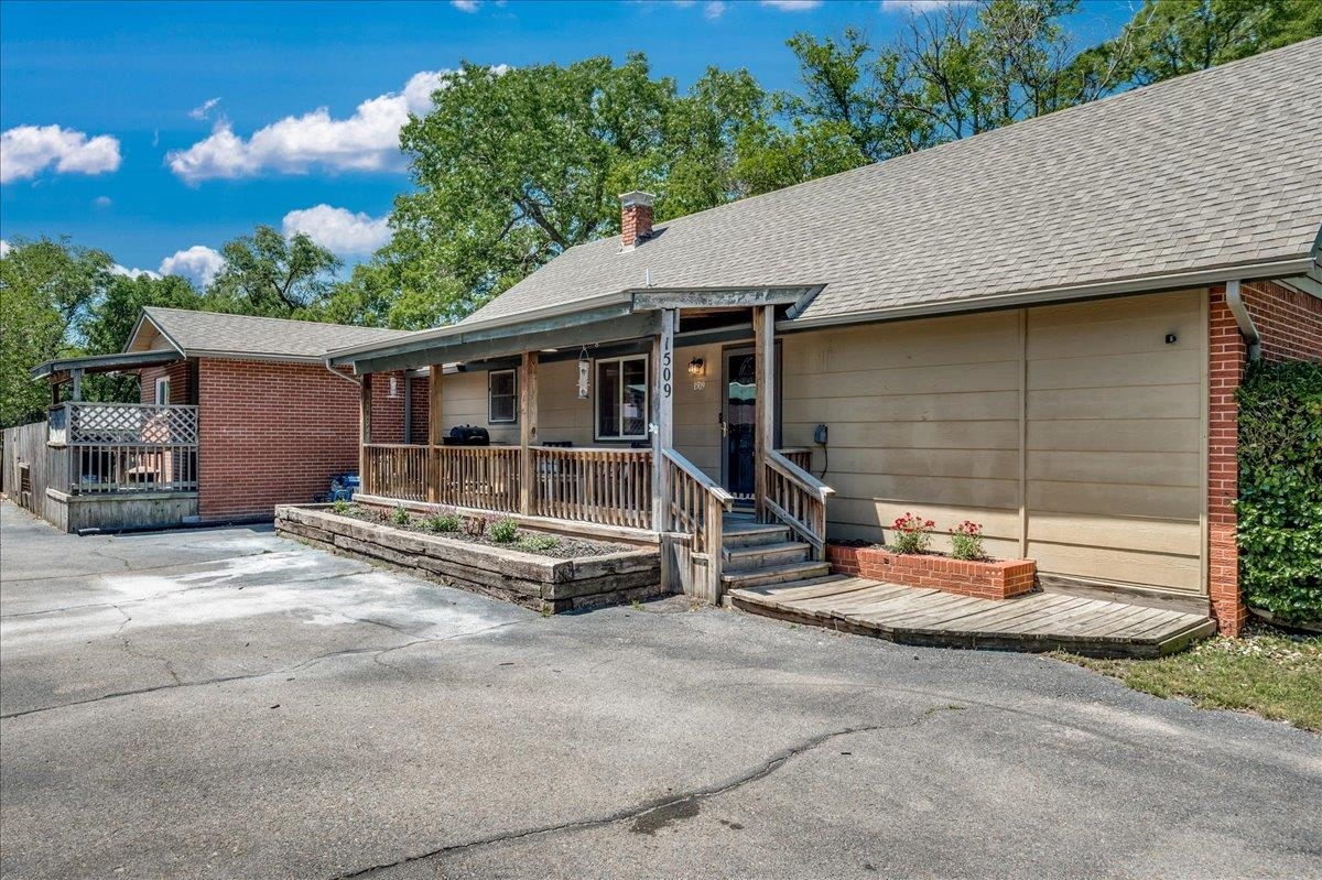 1509 W 29th St N St, Wichita, Virginia image 1