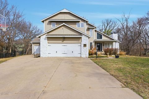 Townhouse For Sale - 500 S Sharon Ct<br/> Derby, KS 67037