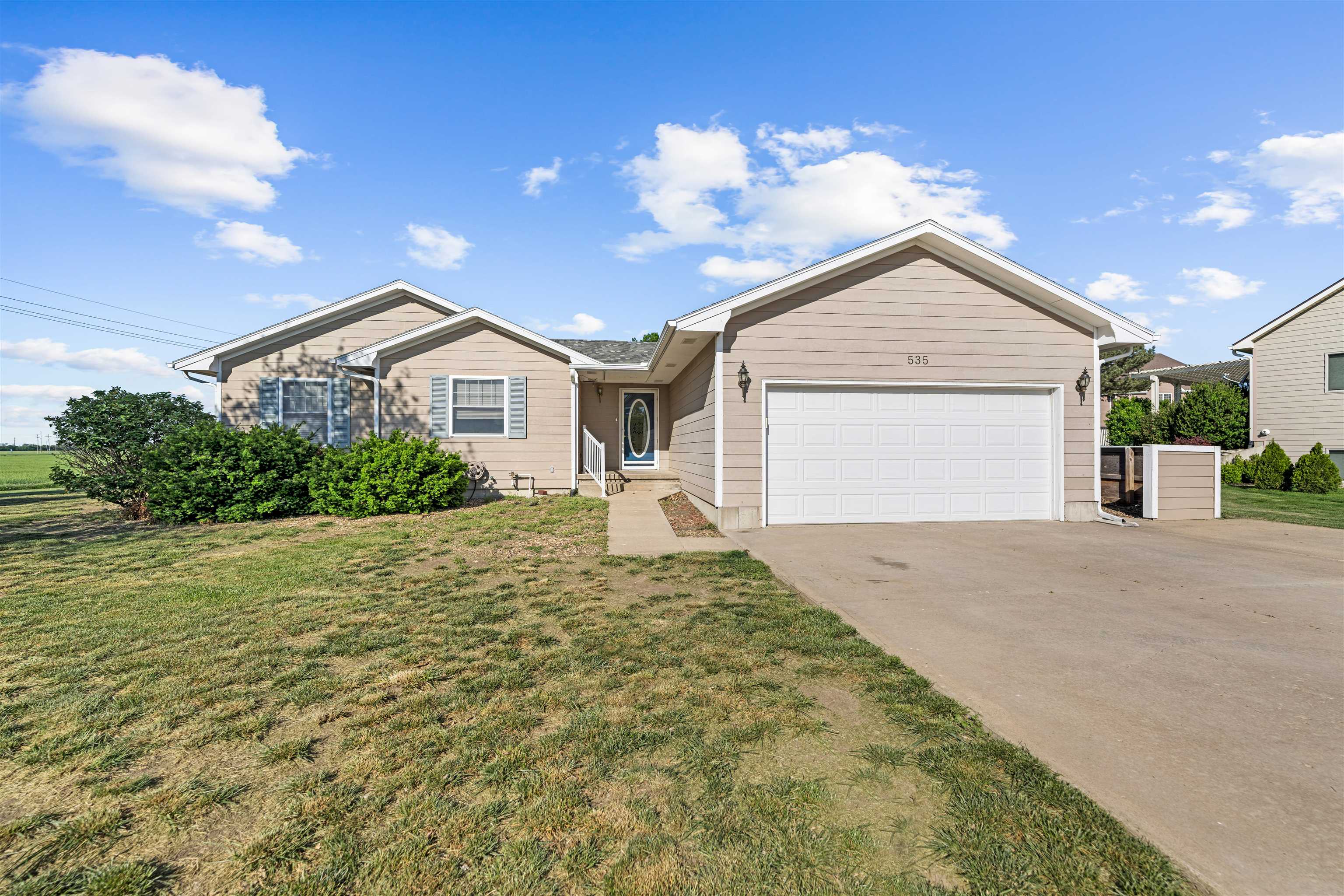 535 Westview Ct, Lindsborg, Kansas image 1