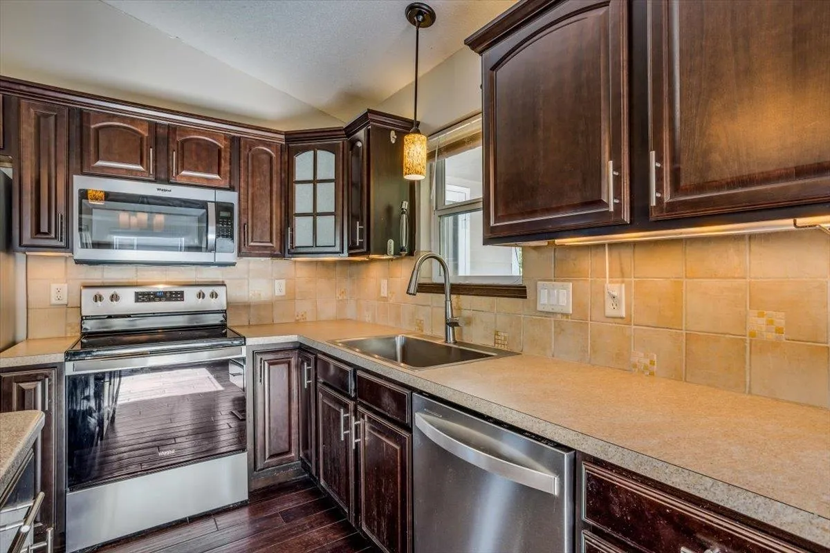 Wichita, Kansas 67226, United States, 4 Bedrooms Bedrooms, ,3 BathroomsBathrooms,Residential,Pending,130136