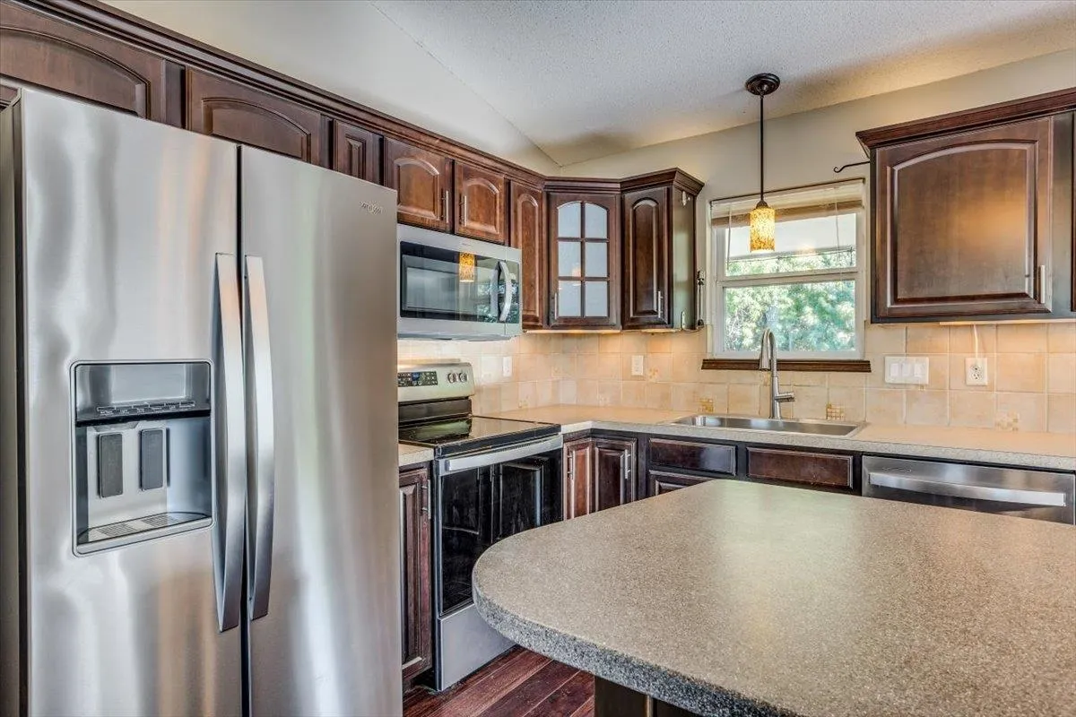 Wichita, Kansas 67226, United States, 4 Bedrooms Bedrooms, ,3 BathroomsBathrooms,Residential,Pending,130136