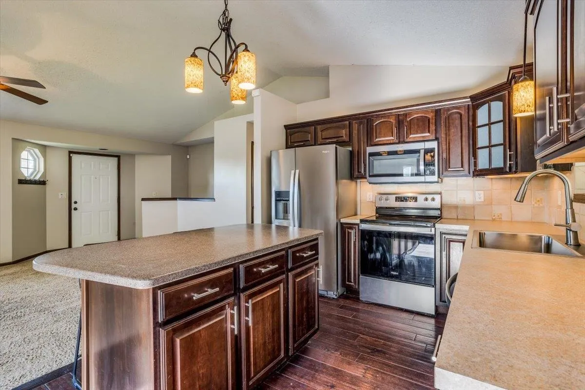 Wichita, Kansas 67226, United States, 4 Bedrooms Bedrooms, ,3 BathroomsBathrooms,Residential,Pending,130136