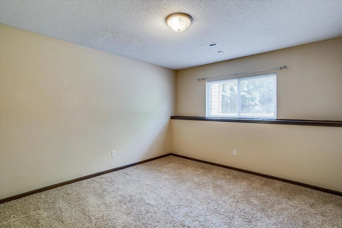 Wichita, Kansas 67226, United States, 4 Bedrooms Bedrooms, ,3 BathroomsBathrooms,Residential,Pending,130136