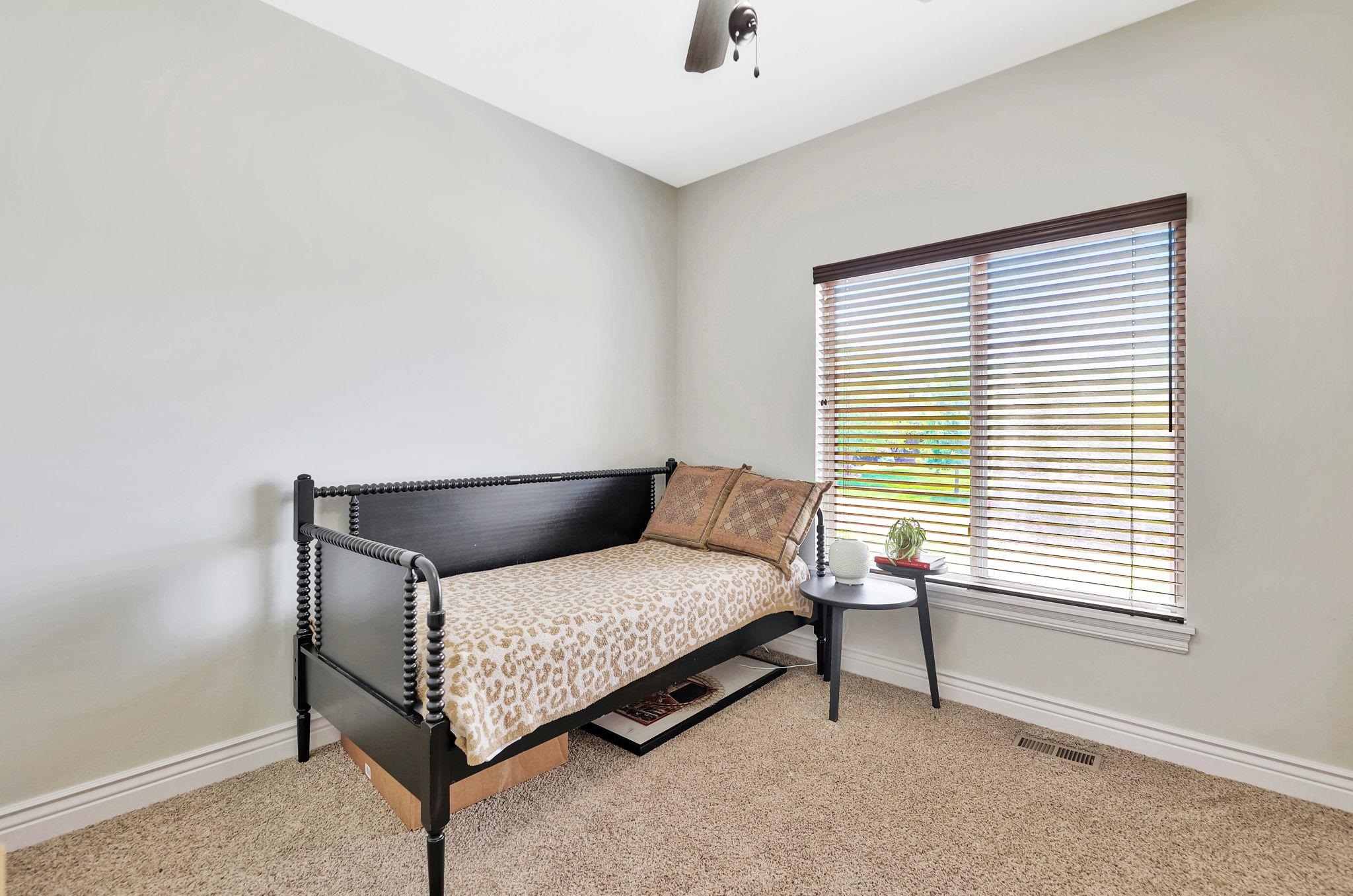 Wichita, Kansas 67206, United States, 5 Bedrooms Bedrooms, ,3 BathroomsBathrooms,Residential,Pending,62382