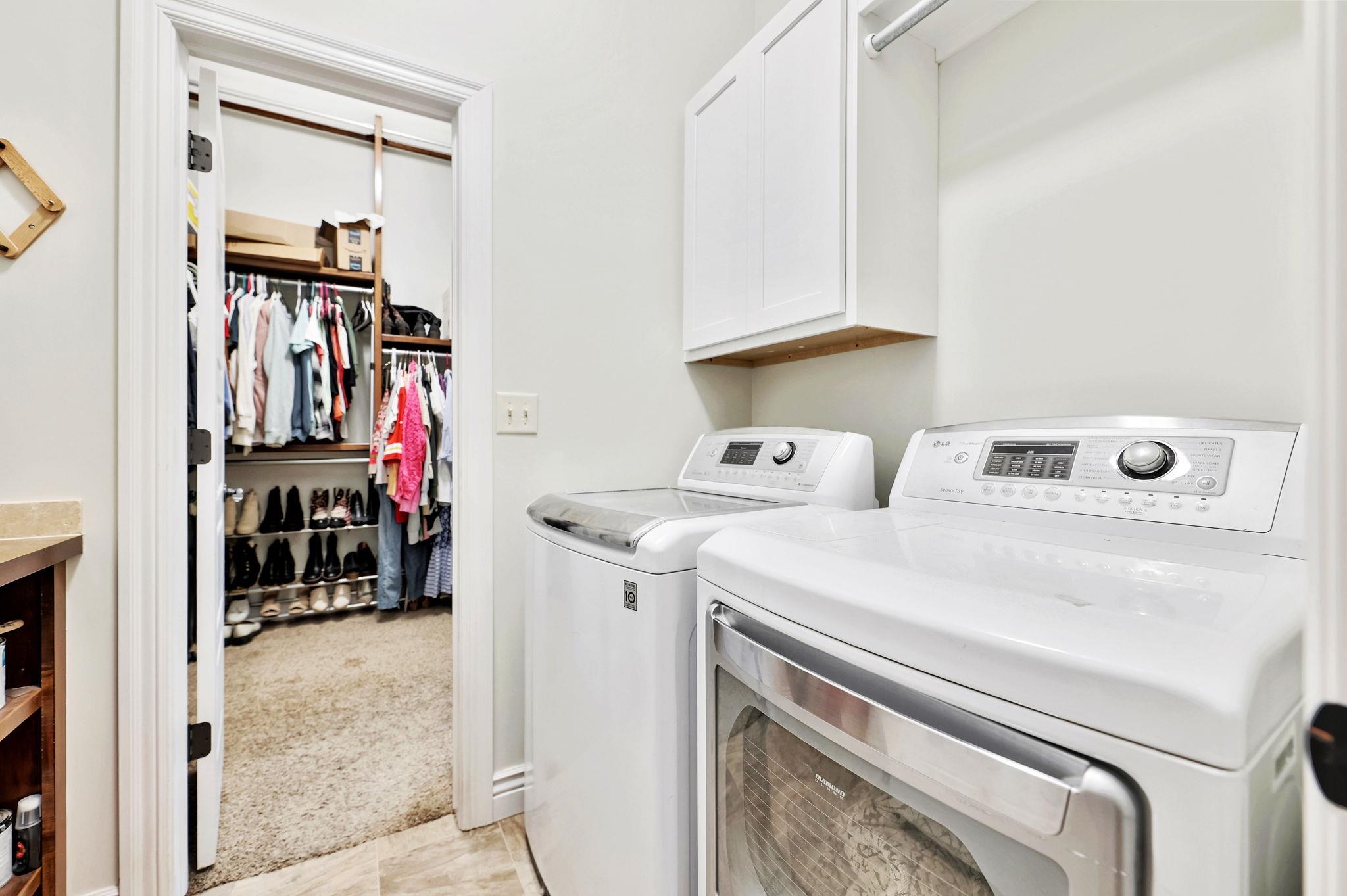 Wichita, Kansas 67206, United States, 5 Bedrooms Bedrooms, ,3 BathroomsBathrooms,Residential,Pending,62382