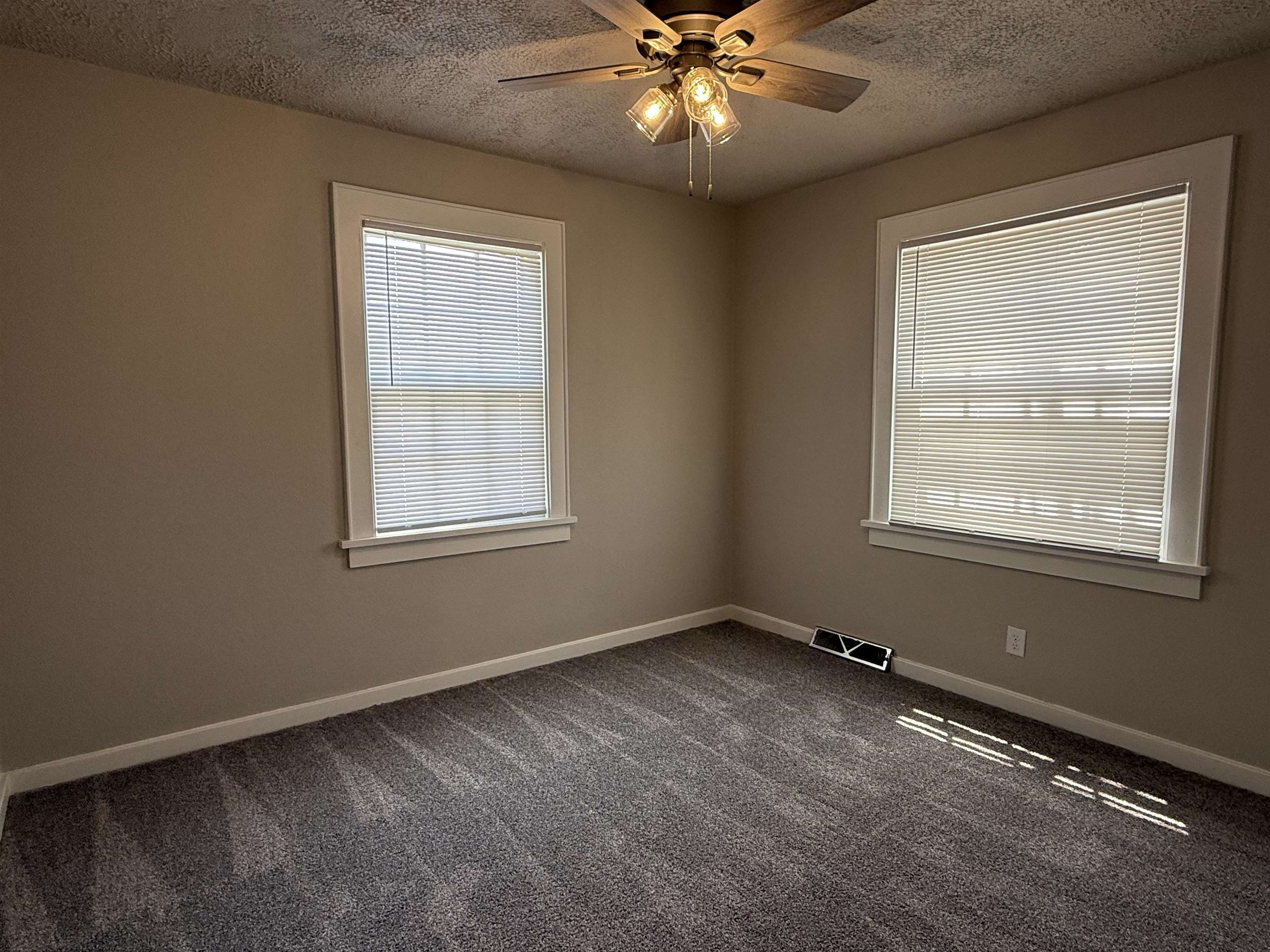 405 W Kirwin Ave, Salina, Kansas image 6