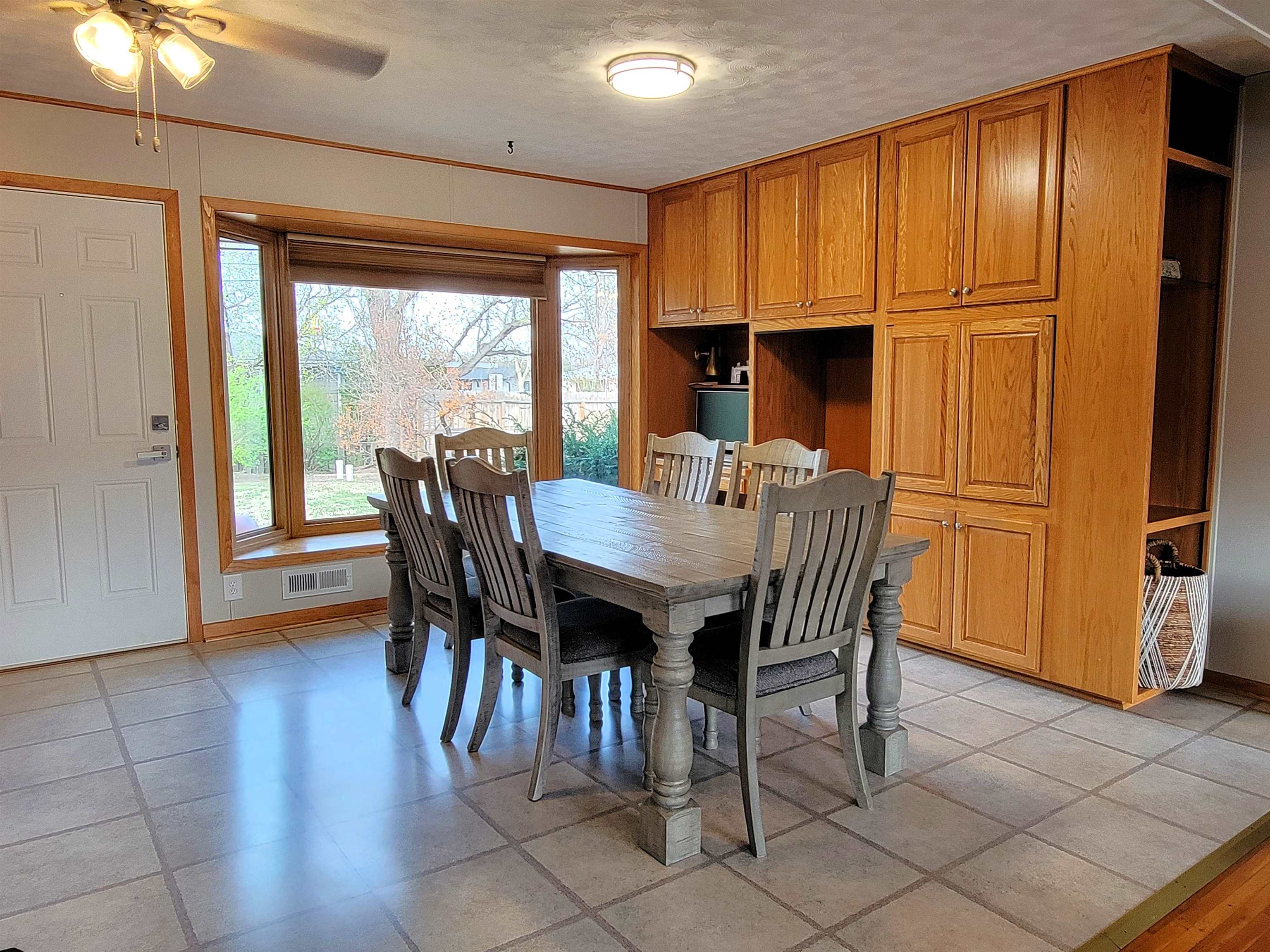 1019 Manor Rd, Salina, Kansas image 5