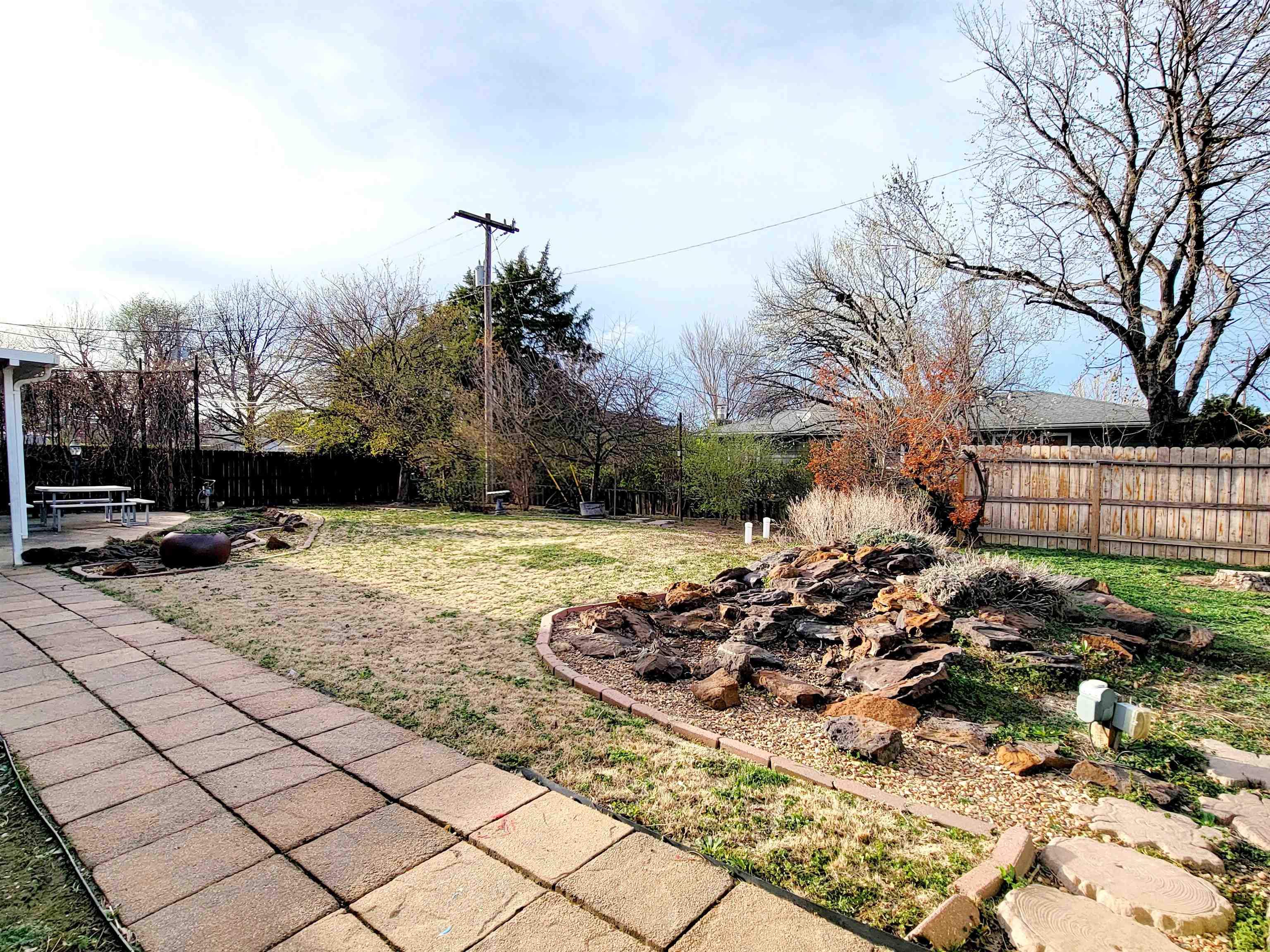 1019 Manor Rd, Salina, Kansas image 27