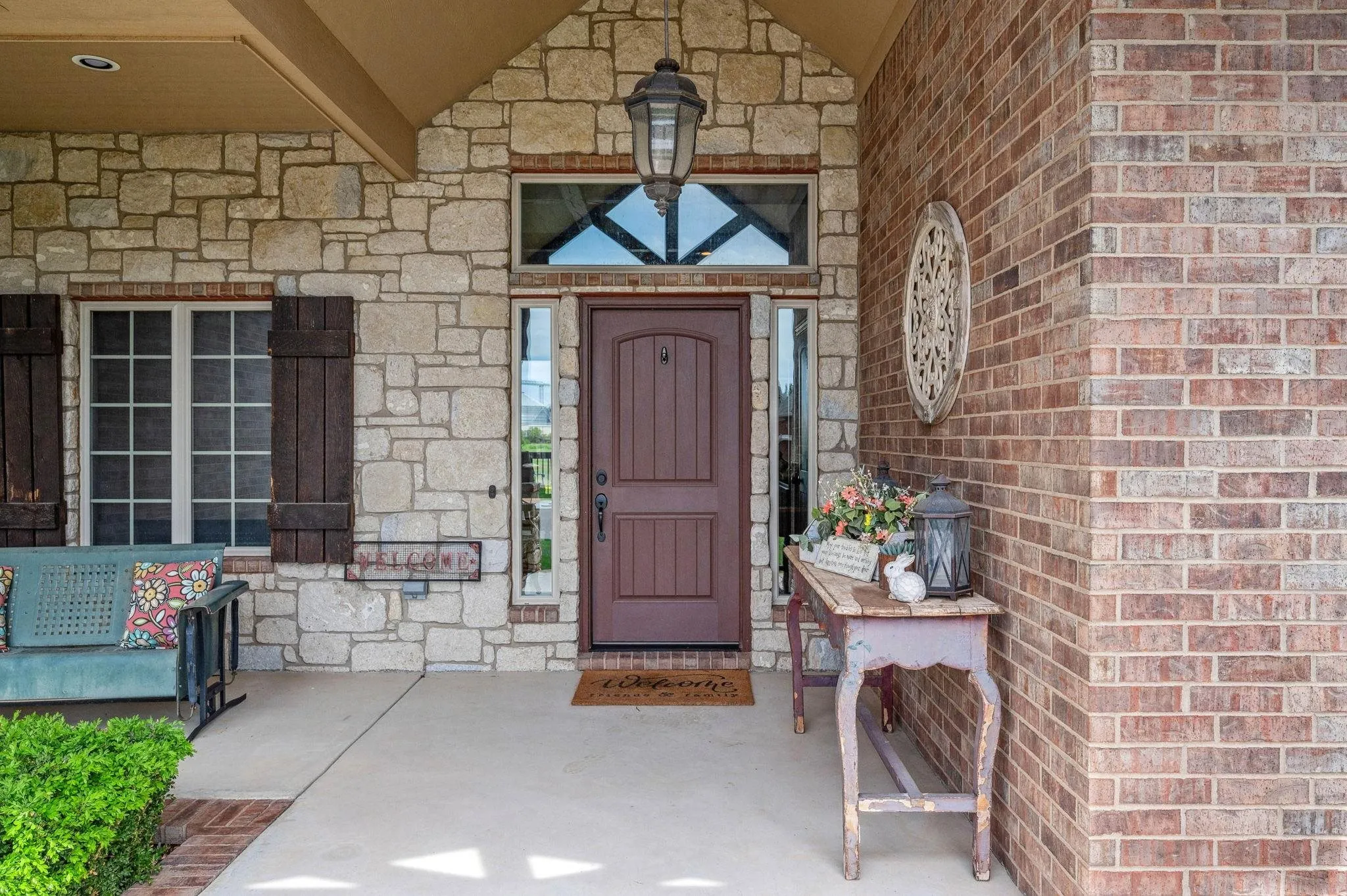 Colwich, Kansas 67030, United States, 4 Bedrooms Bedrooms, ,4 BathroomsBathrooms,Residential,Pending,144200