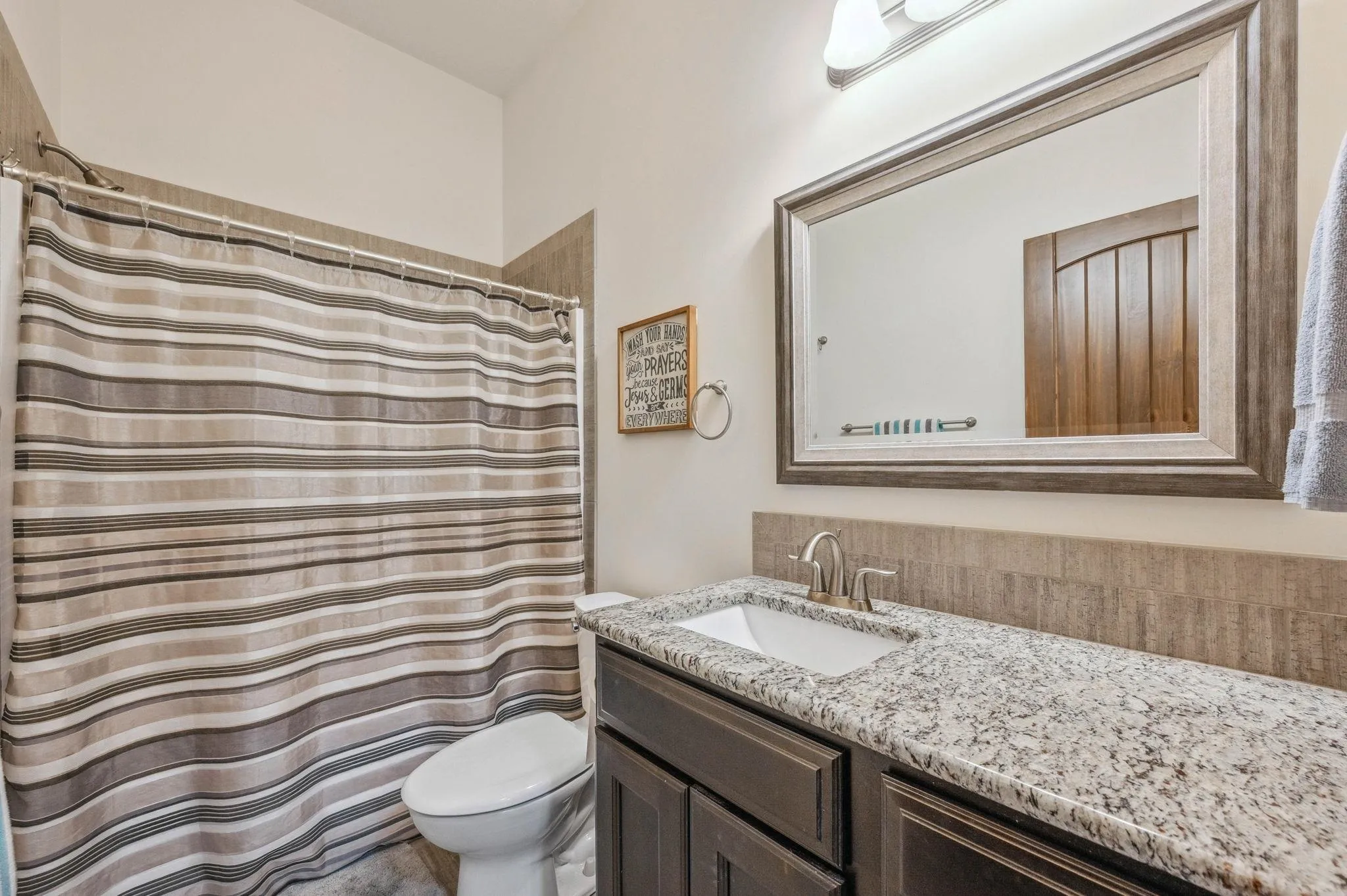 Colwich, Kansas 67030, United States, 4 Bedrooms Bedrooms, ,4 BathroomsBathrooms,Residential,Pending,144200