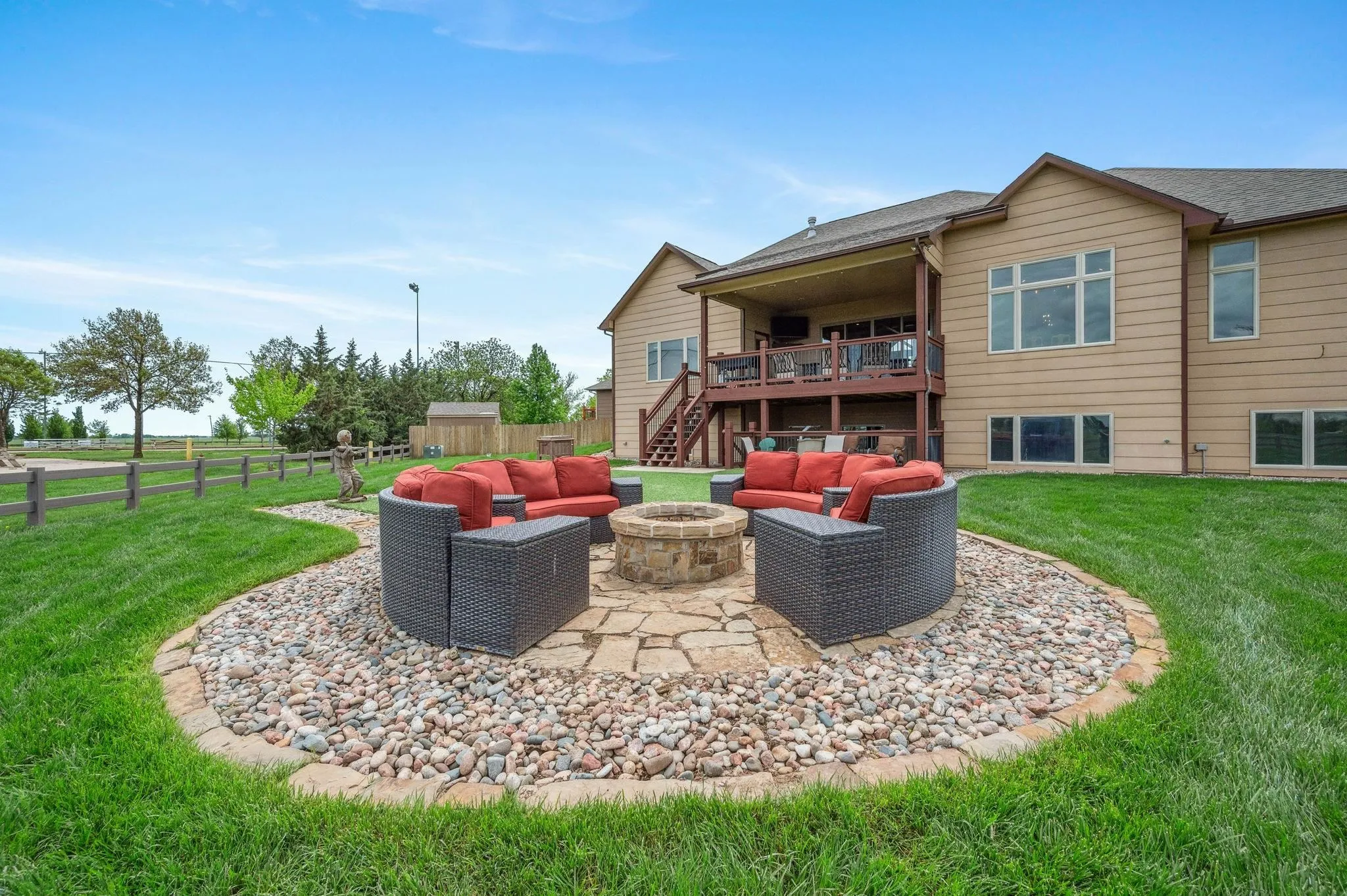 Colwich, Kansas 67030, United States, 4 Bedrooms Bedrooms, ,4 BathroomsBathrooms,Residential,Pending,144200