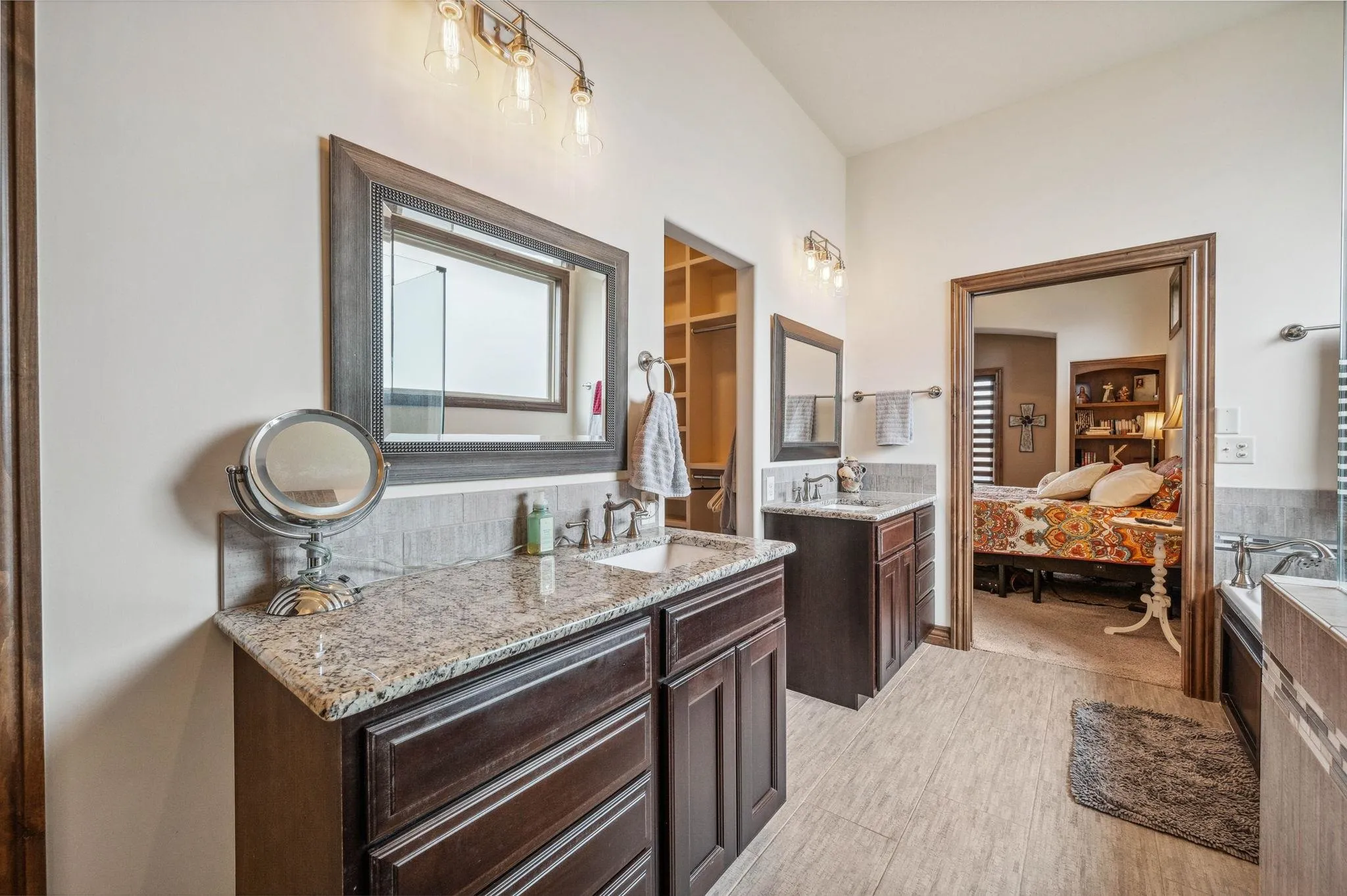 Colwich, Kansas 67030, United States, 4 Bedrooms Bedrooms, ,4 BathroomsBathrooms,Residential,Pending,144200