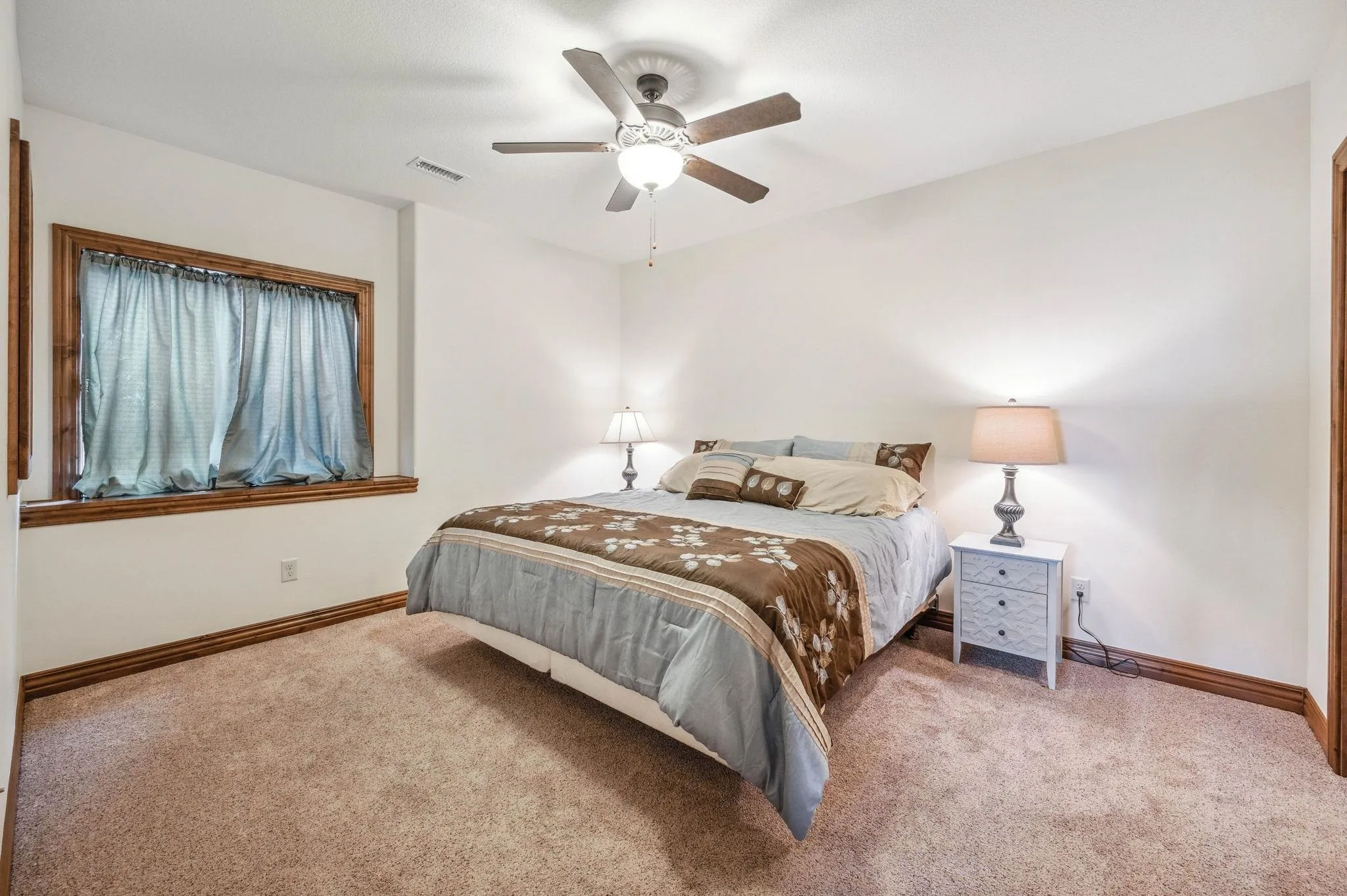 Colwich, Kansas 67030, United States, 4 Bedrooms Bedrooms, ,4 BathroomsBathrooms,Residential,Pending,144200