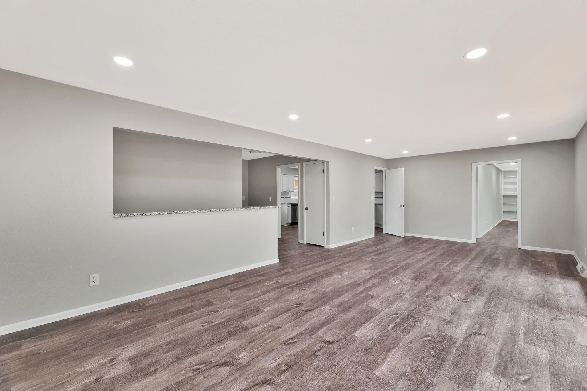 936 S Dowell Ter, Wichita, Kansas image 4