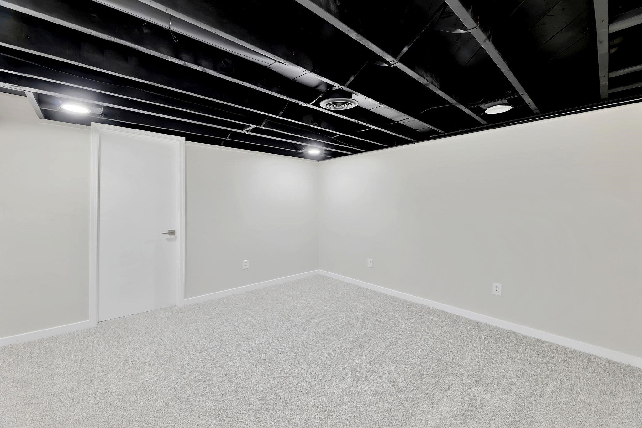 936 S Dowell Ter, Wichita, Kansas image 28