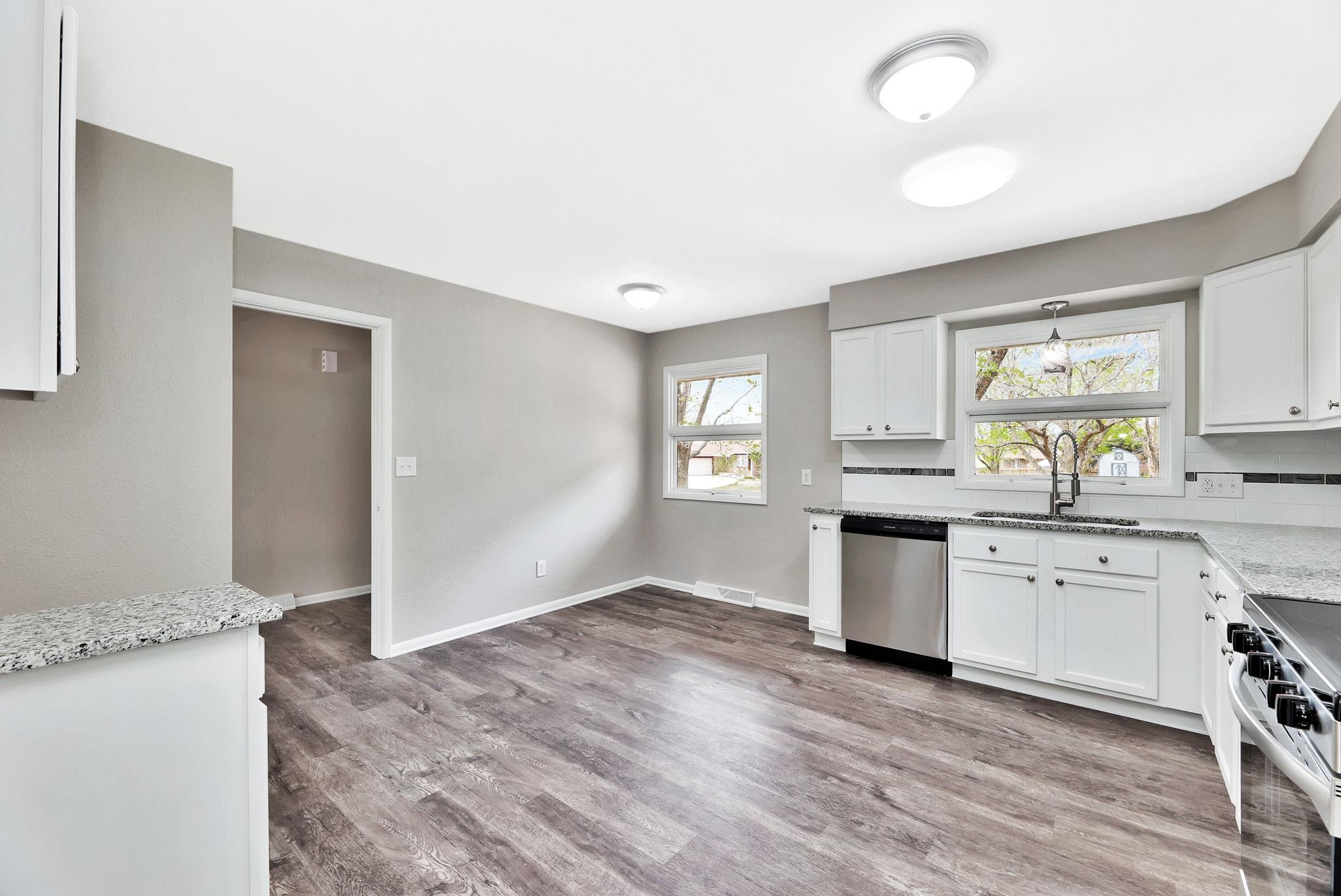 936 S Dowell Ter, Wichita, Kansas image 12
