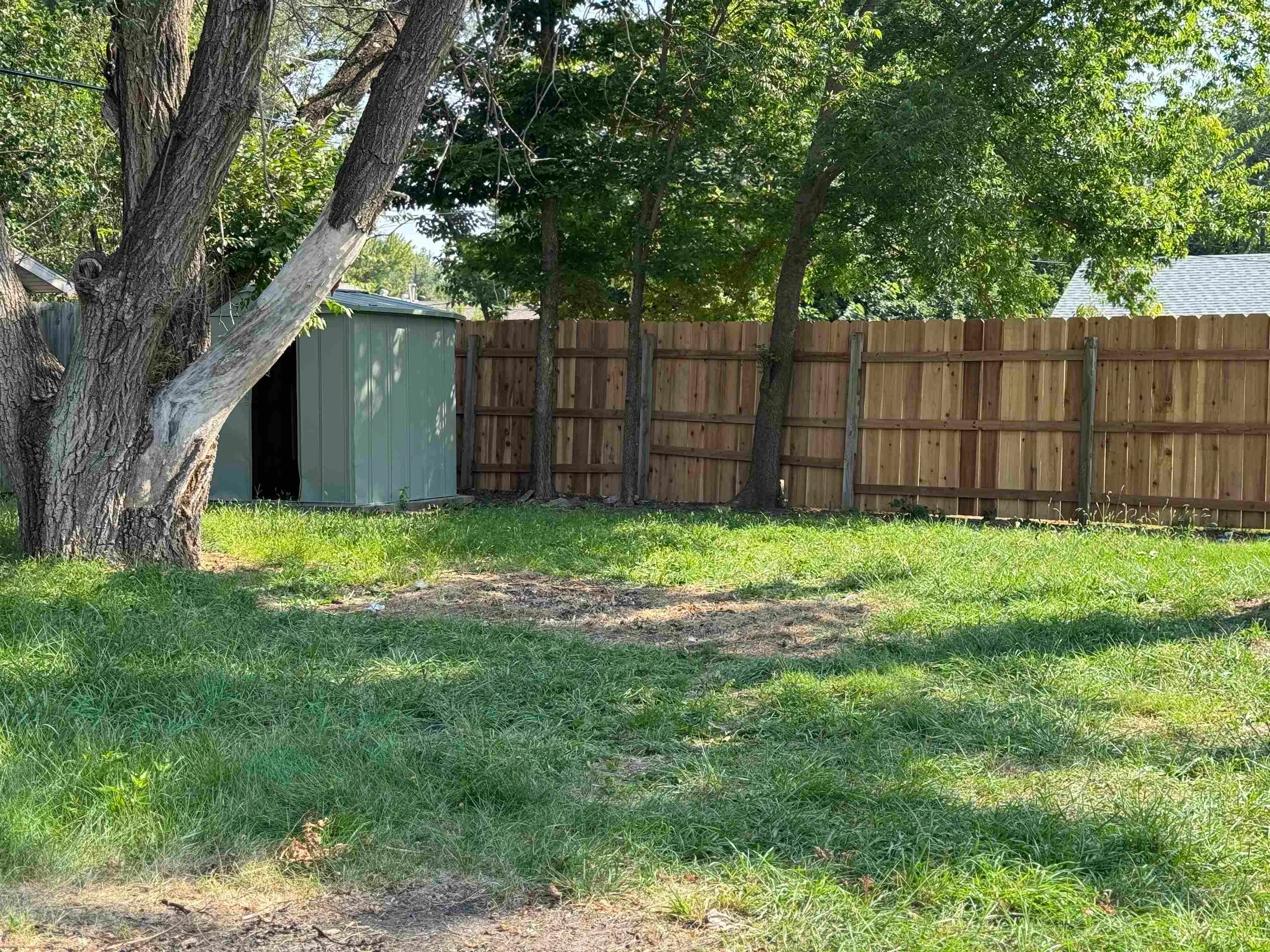 Wichita, Kansas 67218, United States, 3 Bedrooms Bedrooms, ,1 BathroomBathrooms,Residential,Pending,43975