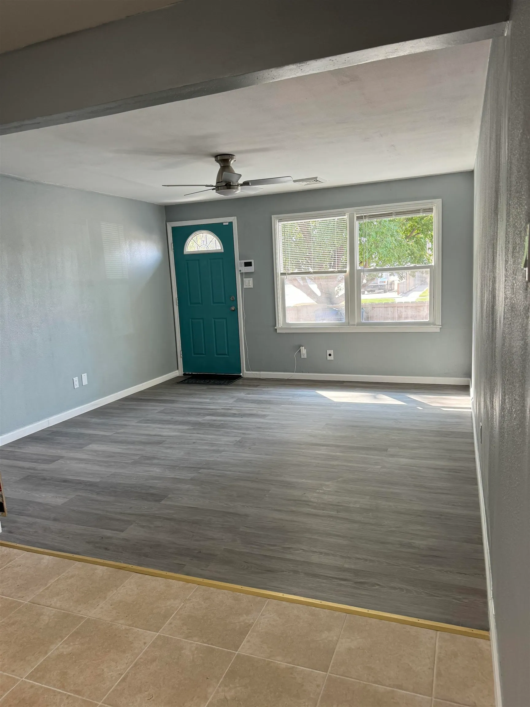 Wichita, Kansas 67218, United States, 3 Bedrooms Bedrooms, ,1 BathroomBathrooms,Residential,Pending,43975