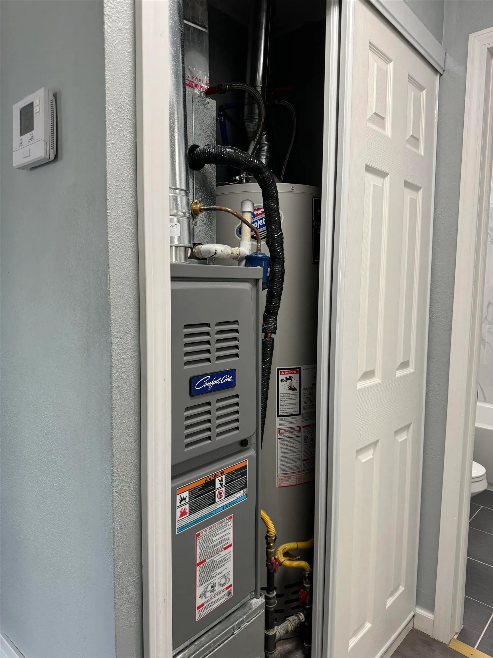 Wichita, Kansas 67218, United States, 3 Bedrooms Bedrooms, ,1 BathroomBathrooms,Residential,Pending,43975