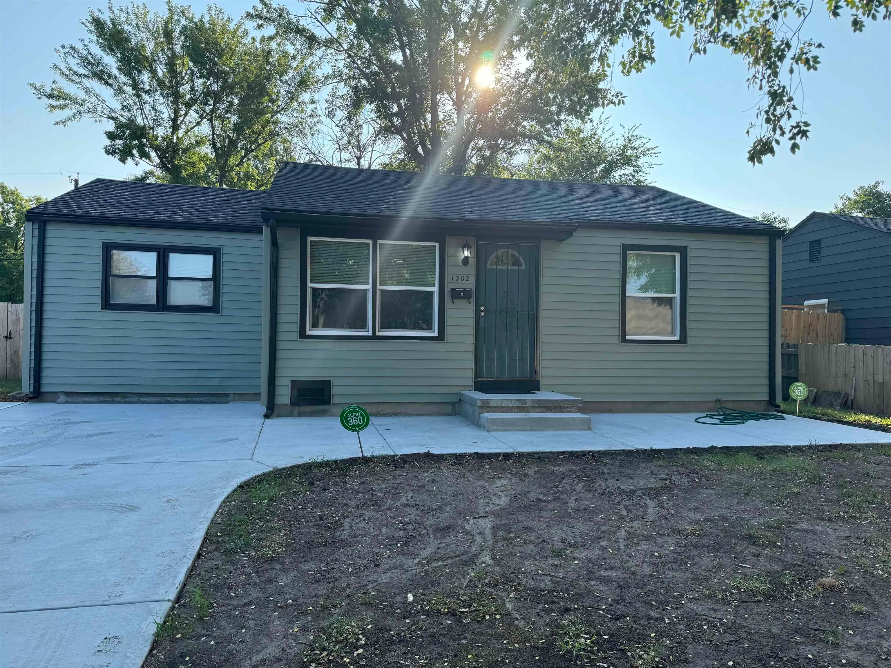 Wichita, Kansas 67218, United States, 3 Bedrooms Bedrooms, ,1 BathroomBathrooms,Residential,Pending,43975