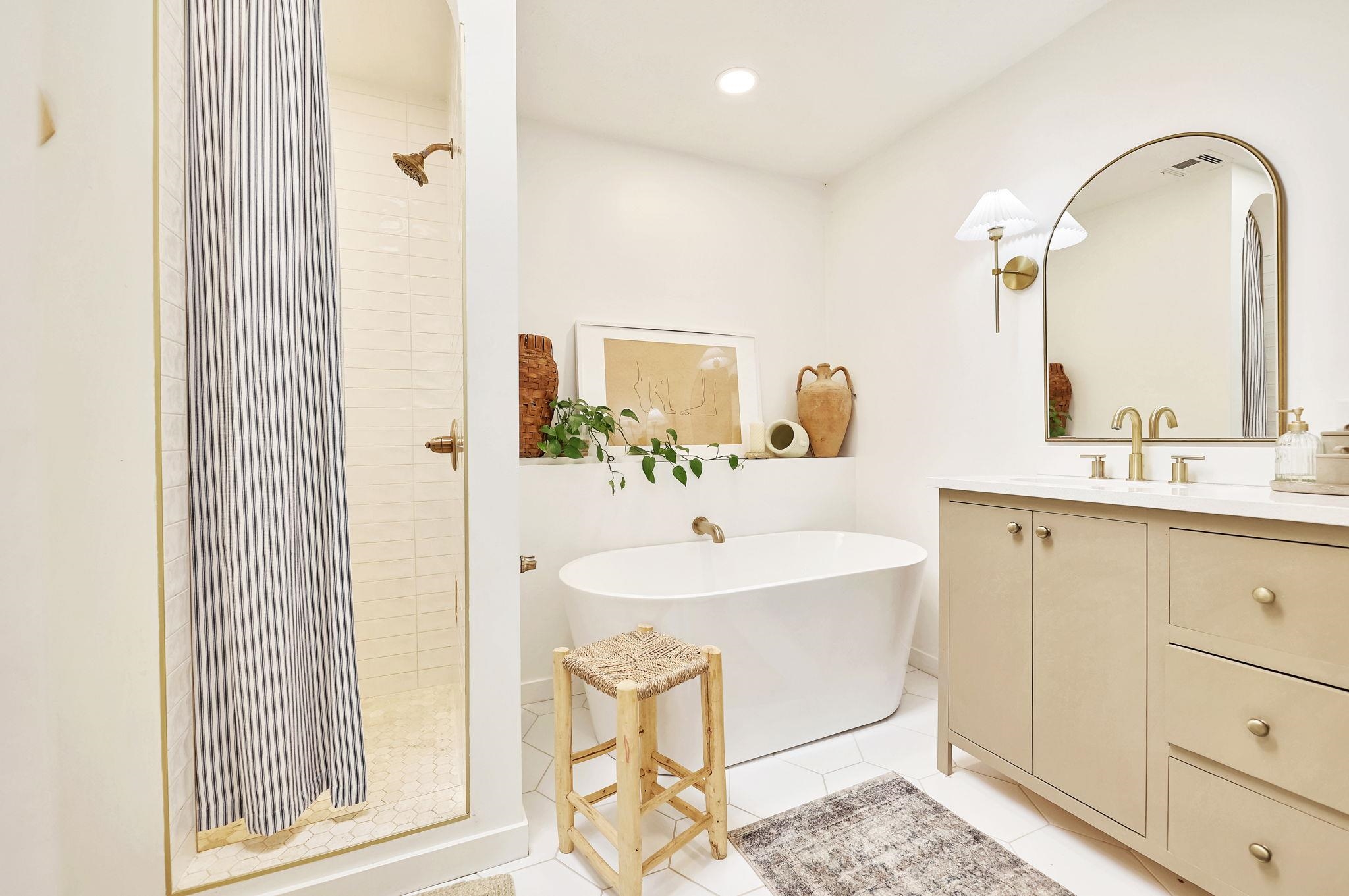 Wichita, Kansas 67226, United States, 5 Bedrooms Bedrooms, ,4 BathroomsBathrooms,Residential,Pending,57653