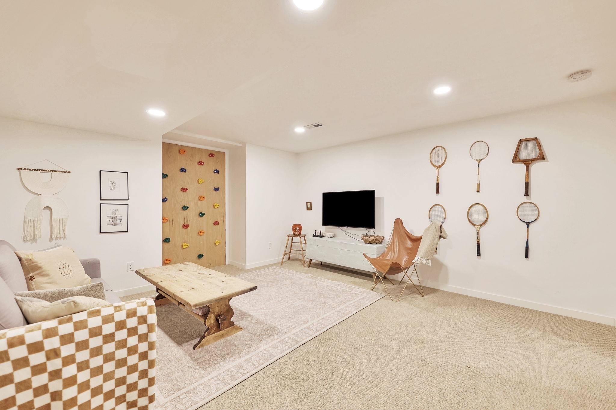 Wichita, Kansas 67226, United States, 5 Bedrooms Bedrooms, ,4 BathroomsBathrooms,Residential,Pending,57653