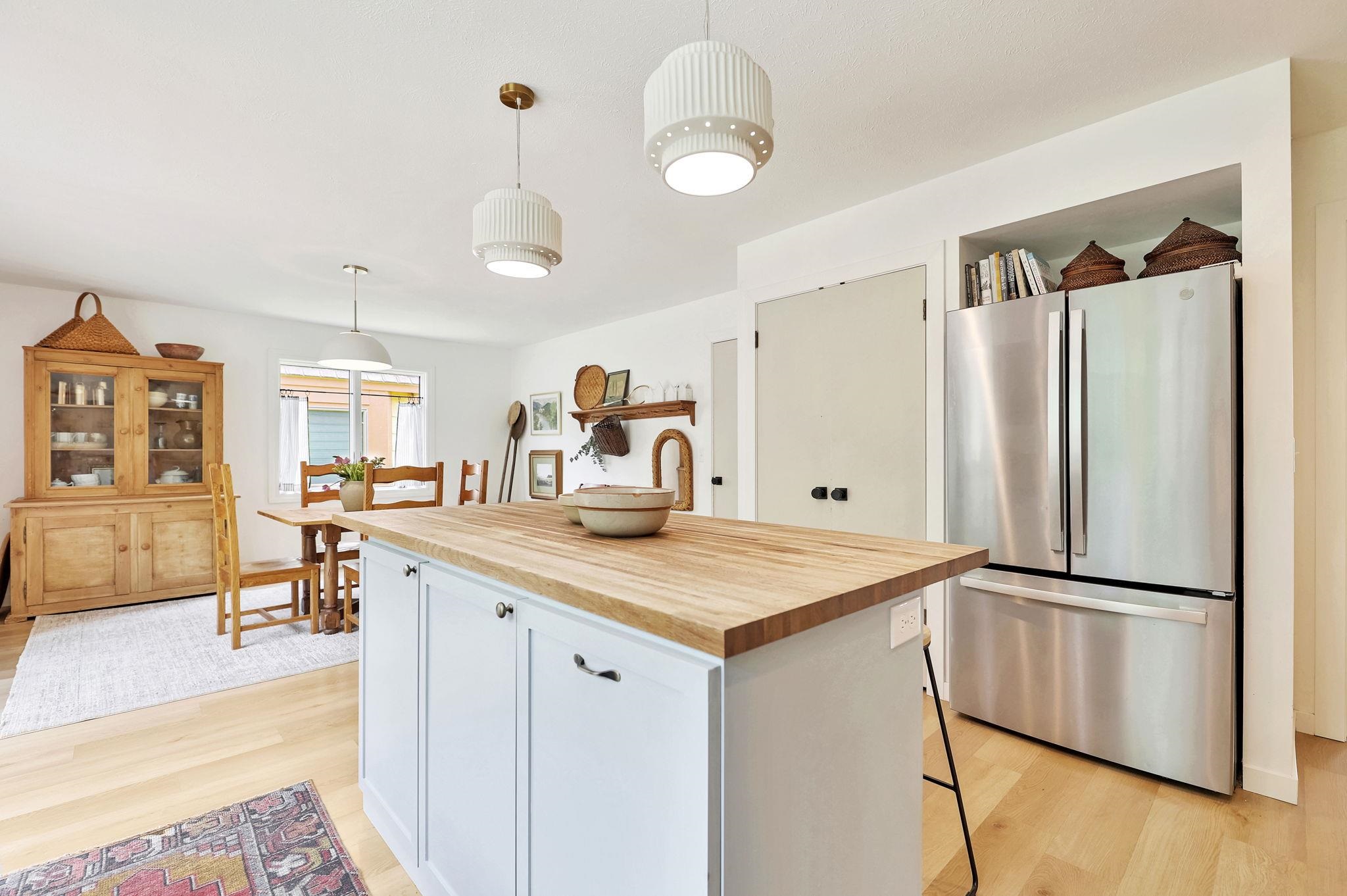 Wichita, Kansas 67226, United States, 5 Bedrooms Bedrooms, ,4 BathroomsBathrooms,Residential,Pending,57653