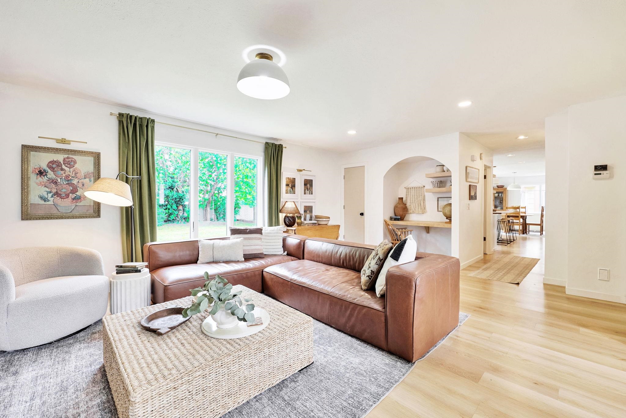 Wichita, Kansas 67226, United States, 5 Bedrooms Bedrooms, ,4 BathroomsBathrooms,Residential,Pending,57653