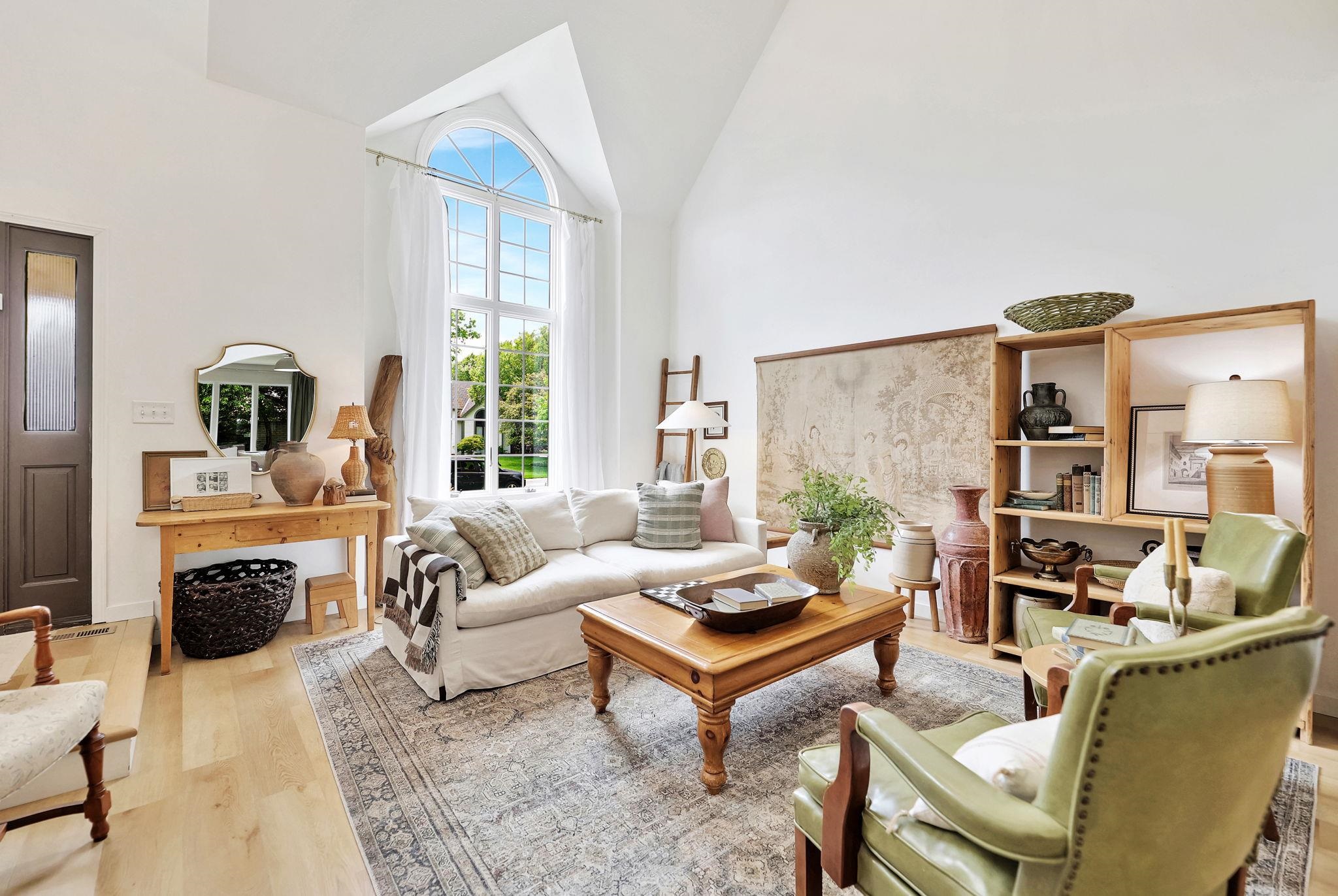 Wichita, Kansas 67226, United States, 5 Bedrooms Bedrooms, ,4 BathroomsBathrooms,Residential,Pending,57653