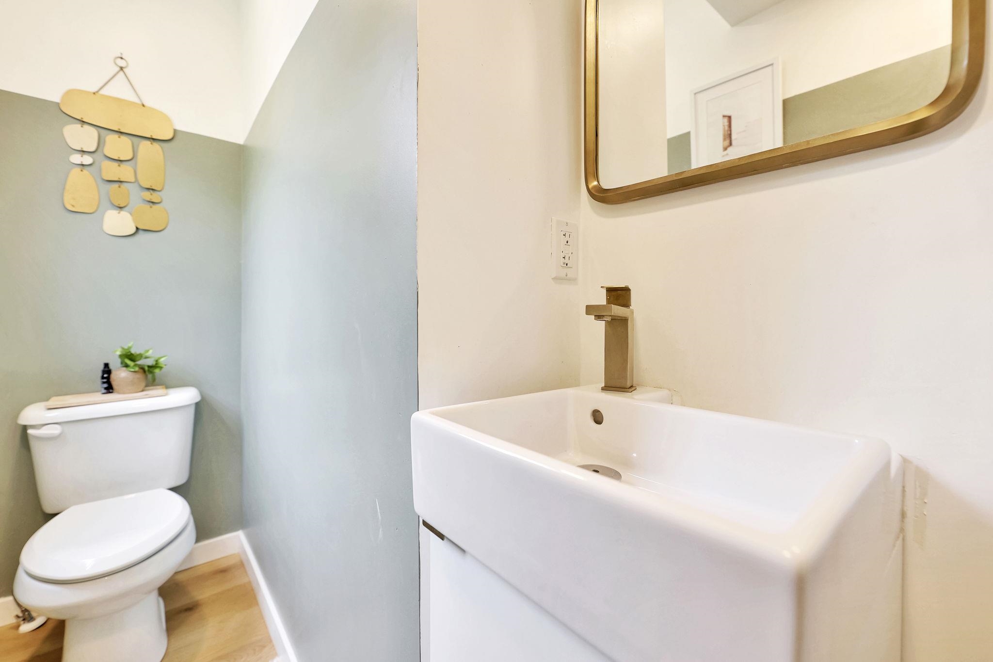 Wichita, Kansas 67226, United States, 5 Bedrooms Bedrooms, ,4 BathroomsBathrooms,Residential,Pending,57653