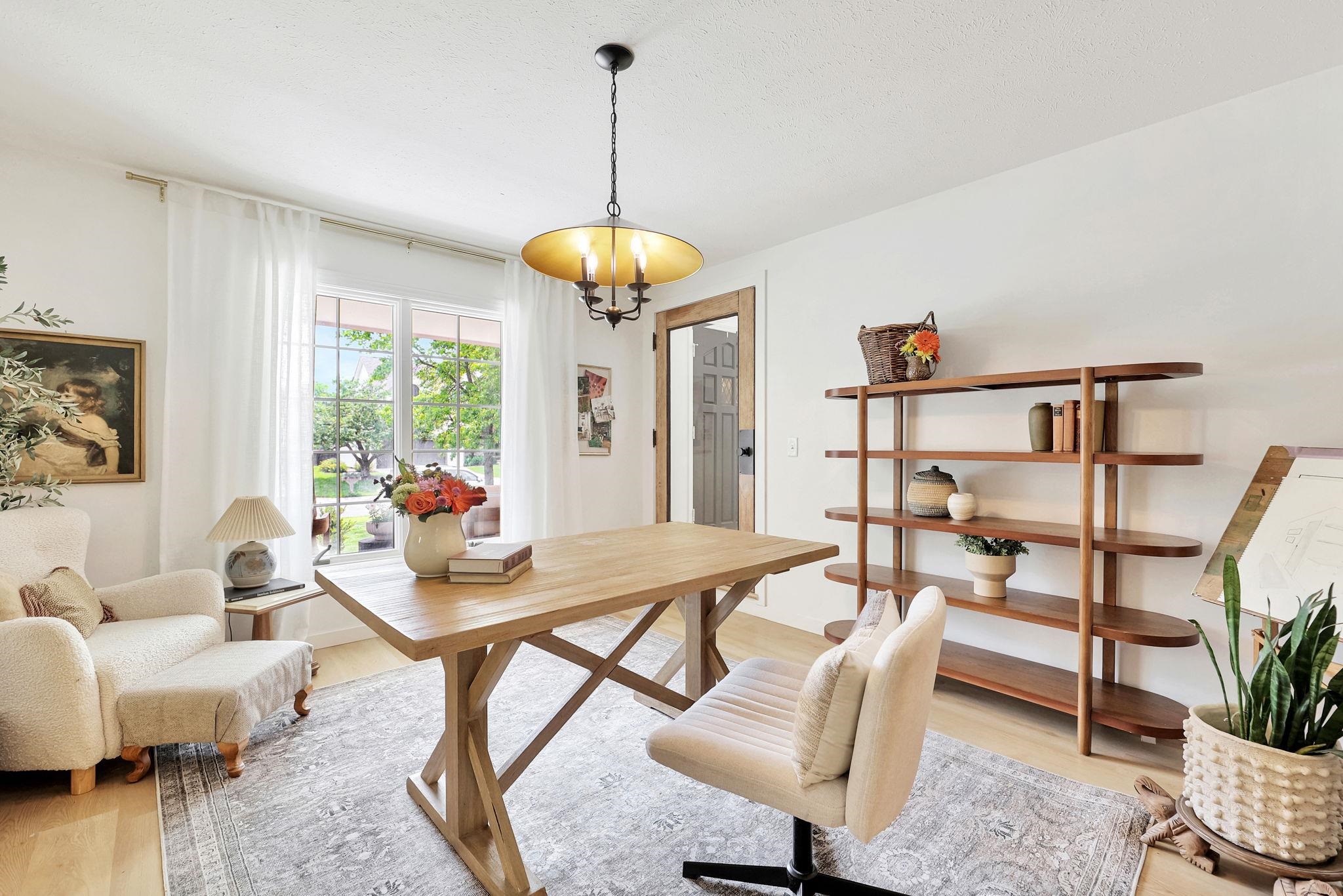 Wichita, Kansas 67226, United States, 5 Bedrooms Bedrooms, ,4 BathroomsBathrooms,Residential,Pending,57653