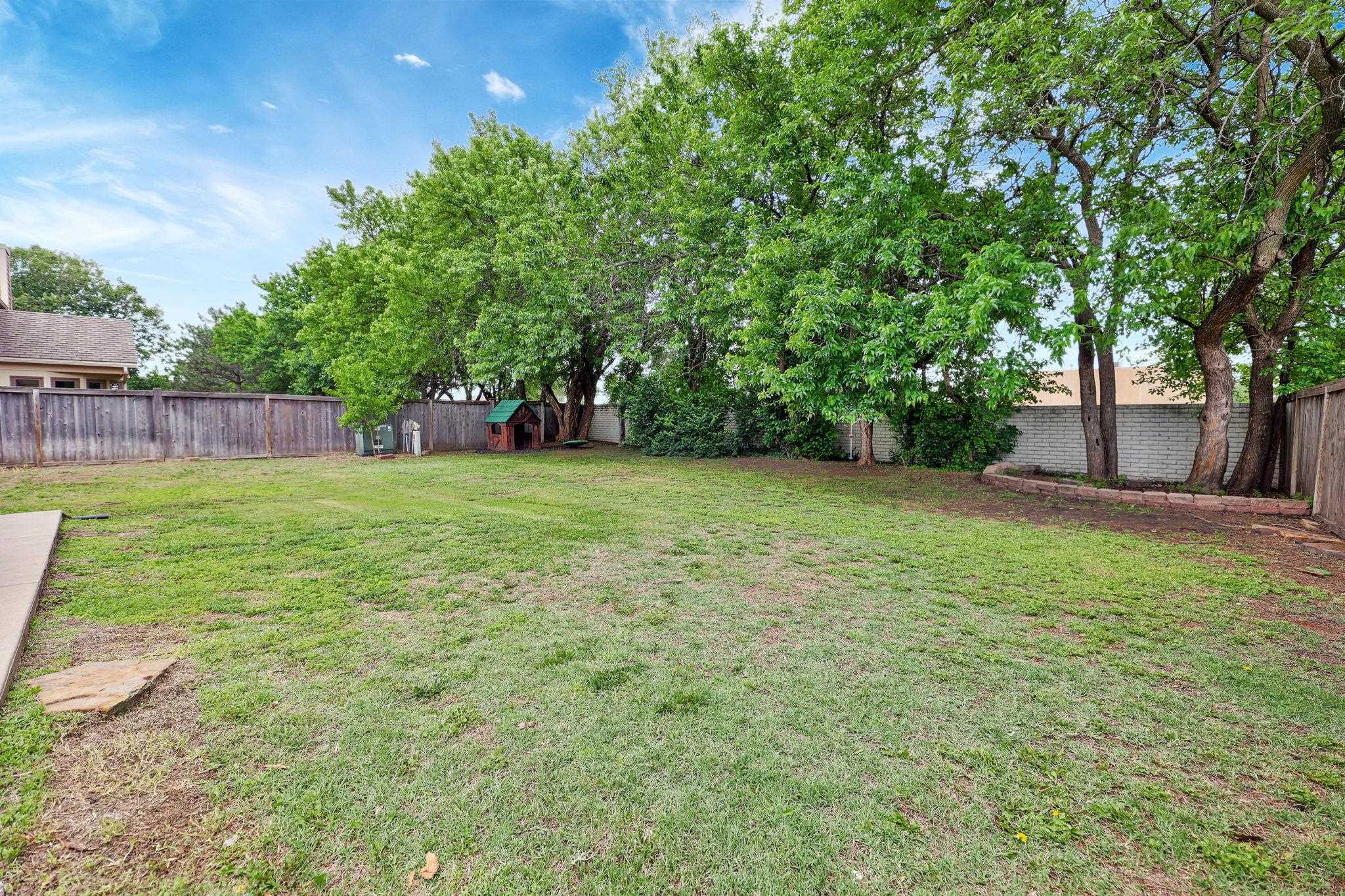 Wichita, Kansas 67226, United States, 5 Bedrooms Bedrooms, ,4 BathroomsBathrooms,Residential,Pending,57653