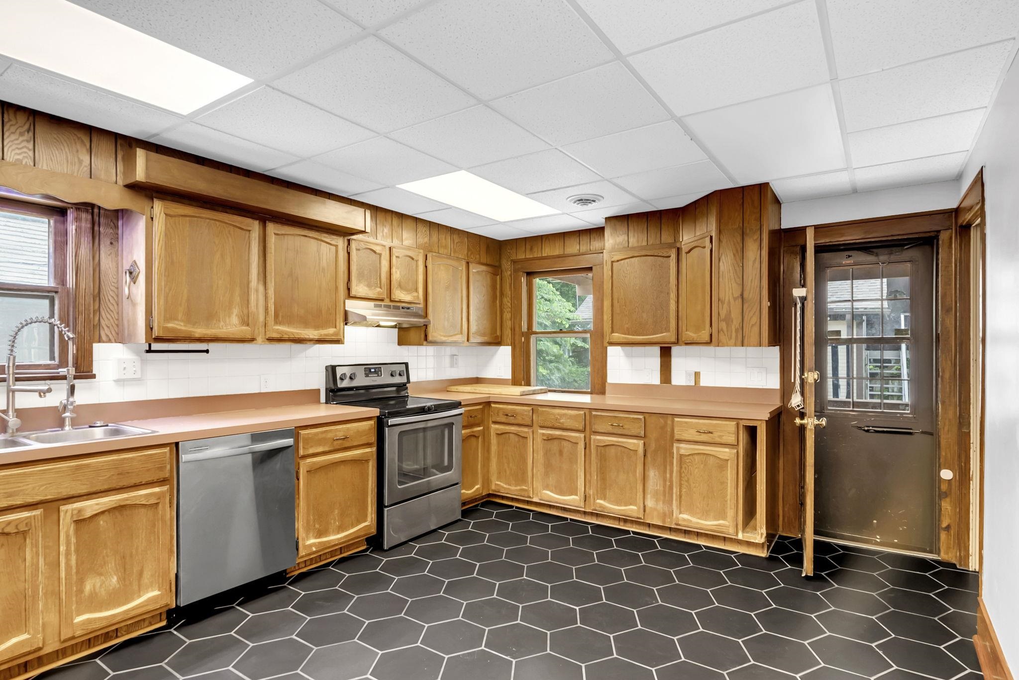 123 S Chautauqua Ave, Wichita, Kansas image 11