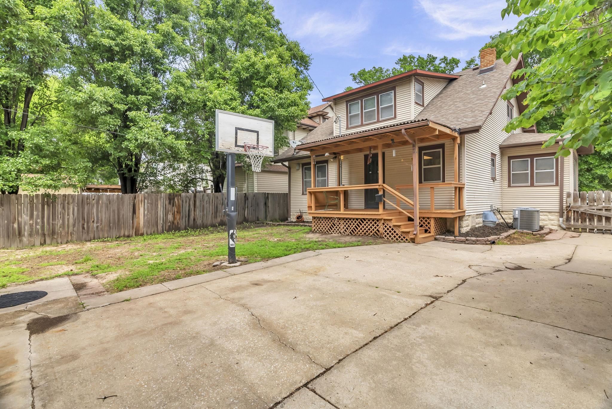 123 S Chautauqua Ave, Wichita, Kansas image 23