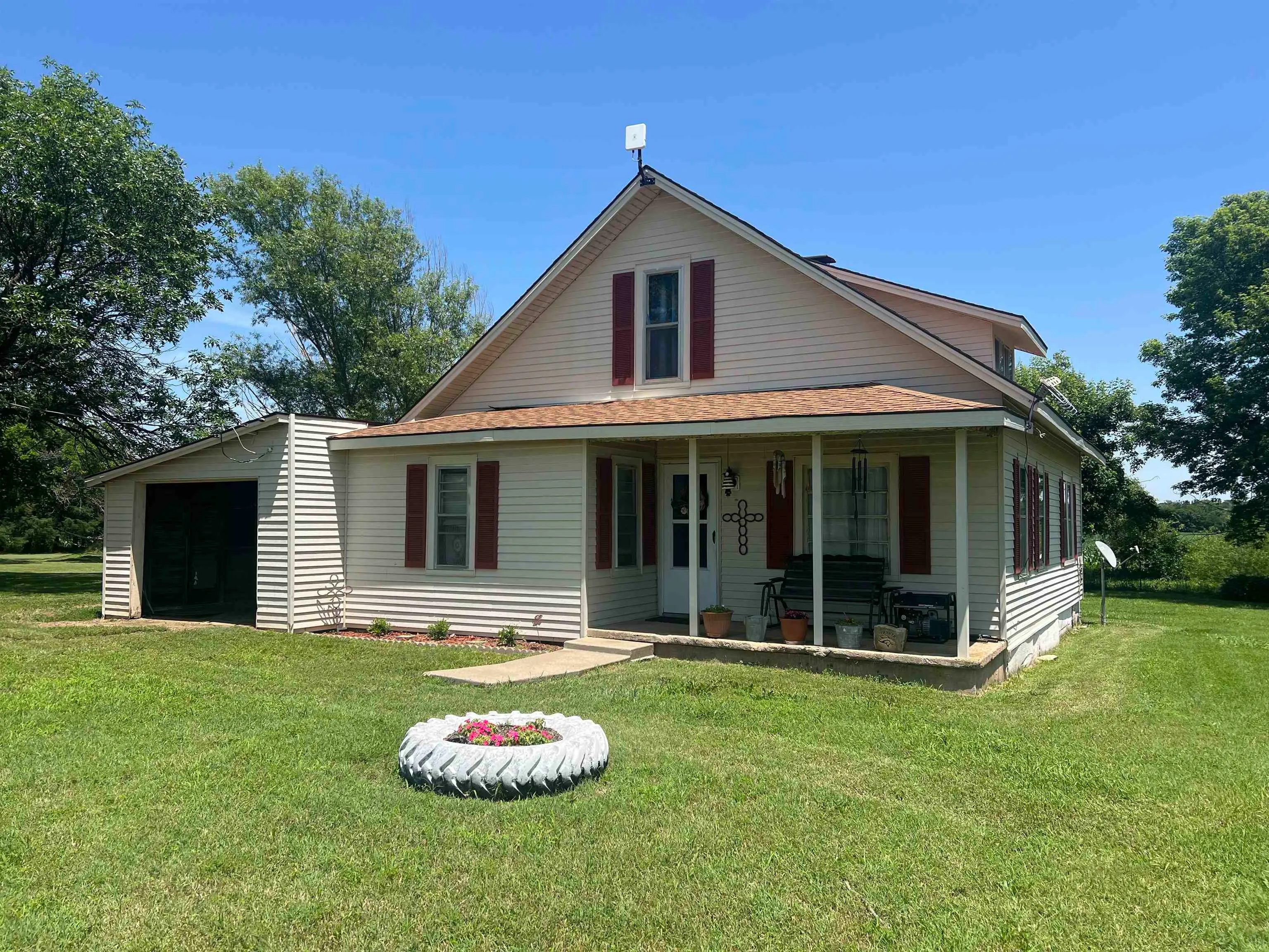 Atlanta, Kansas 67008, United States, 3 Bedrooms Bedrooms, ,1 BathroomBathrooms,Residential,Pending,190534