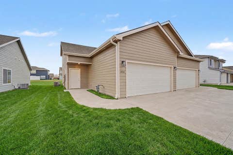 Townhouse For Sale - 2712 Amelia Ln<br/> Salina, KS 67401
