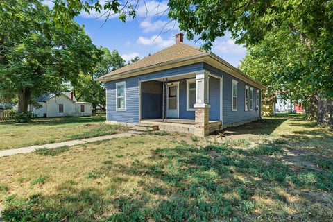 Homes For Sale - 121 N Swedonia Street<br/> Mcpherson County, Marquette, KS 67464