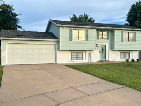 Homes For Sale - 6435 E 32nd Ct N Ct<br/> Wichita, KS 67226