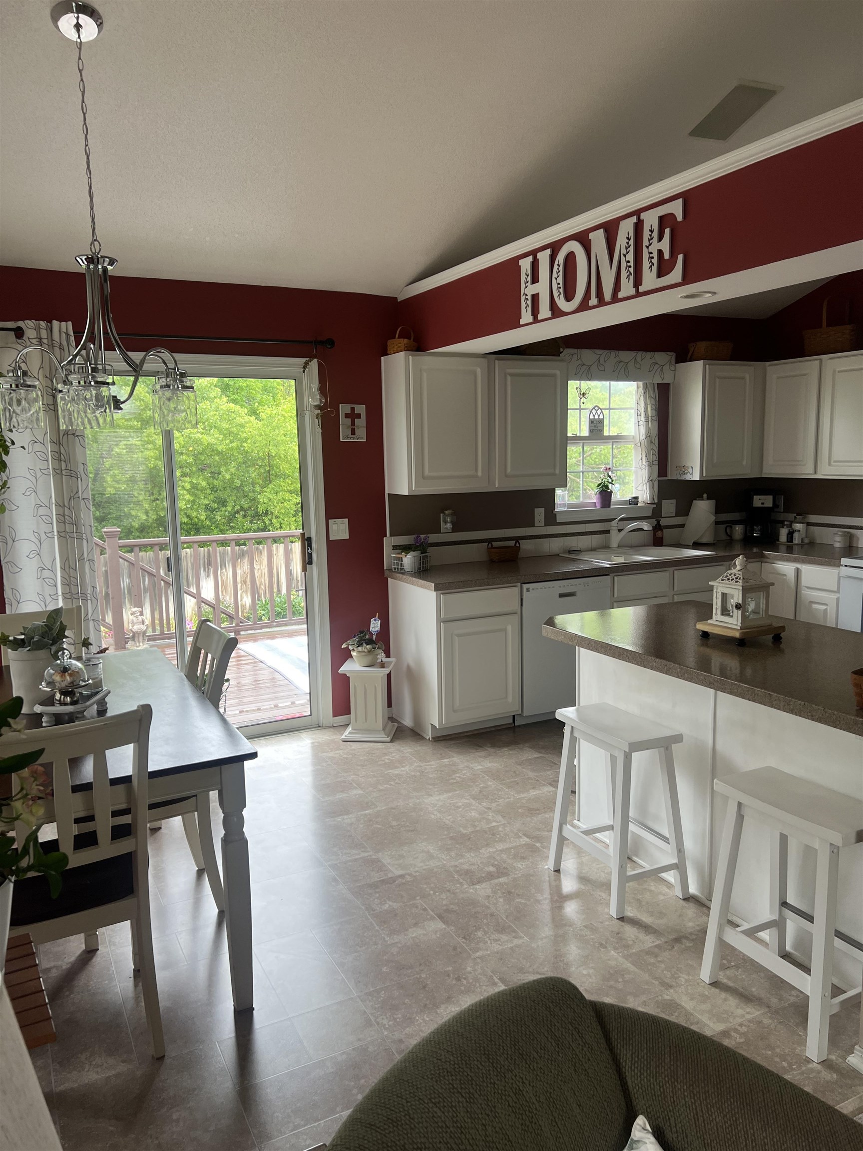 5037 E Pembrook Ct, Wichita, Virginia image 6
