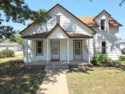 Homes For Sale - 540 Clinton St<br/> Little River, KS 67457