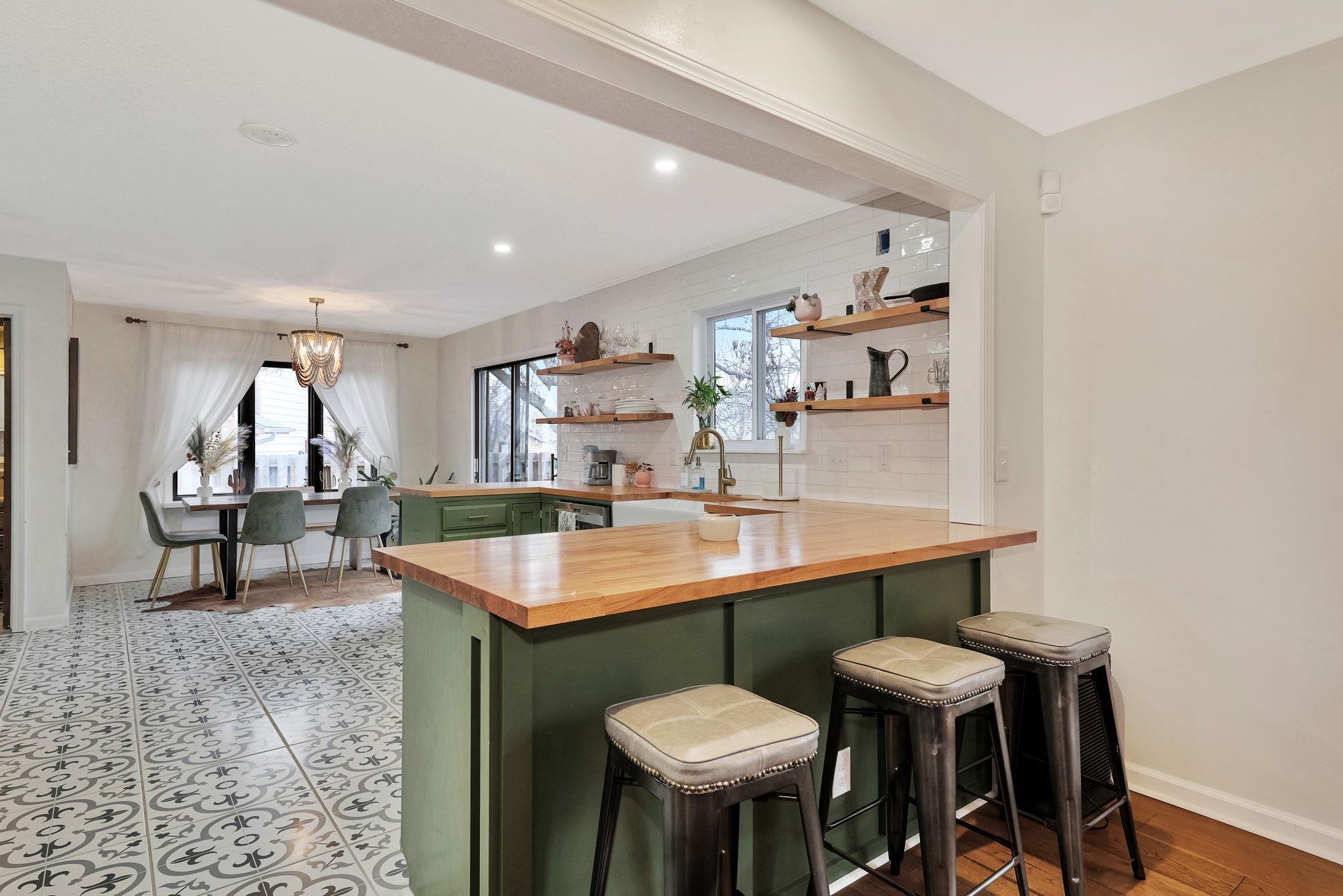 Wichita, Kansas 67207, United States, 3 Bedrooms Bedrooms, ,4 BathroomsBathrooms,Residential,Pending,67511