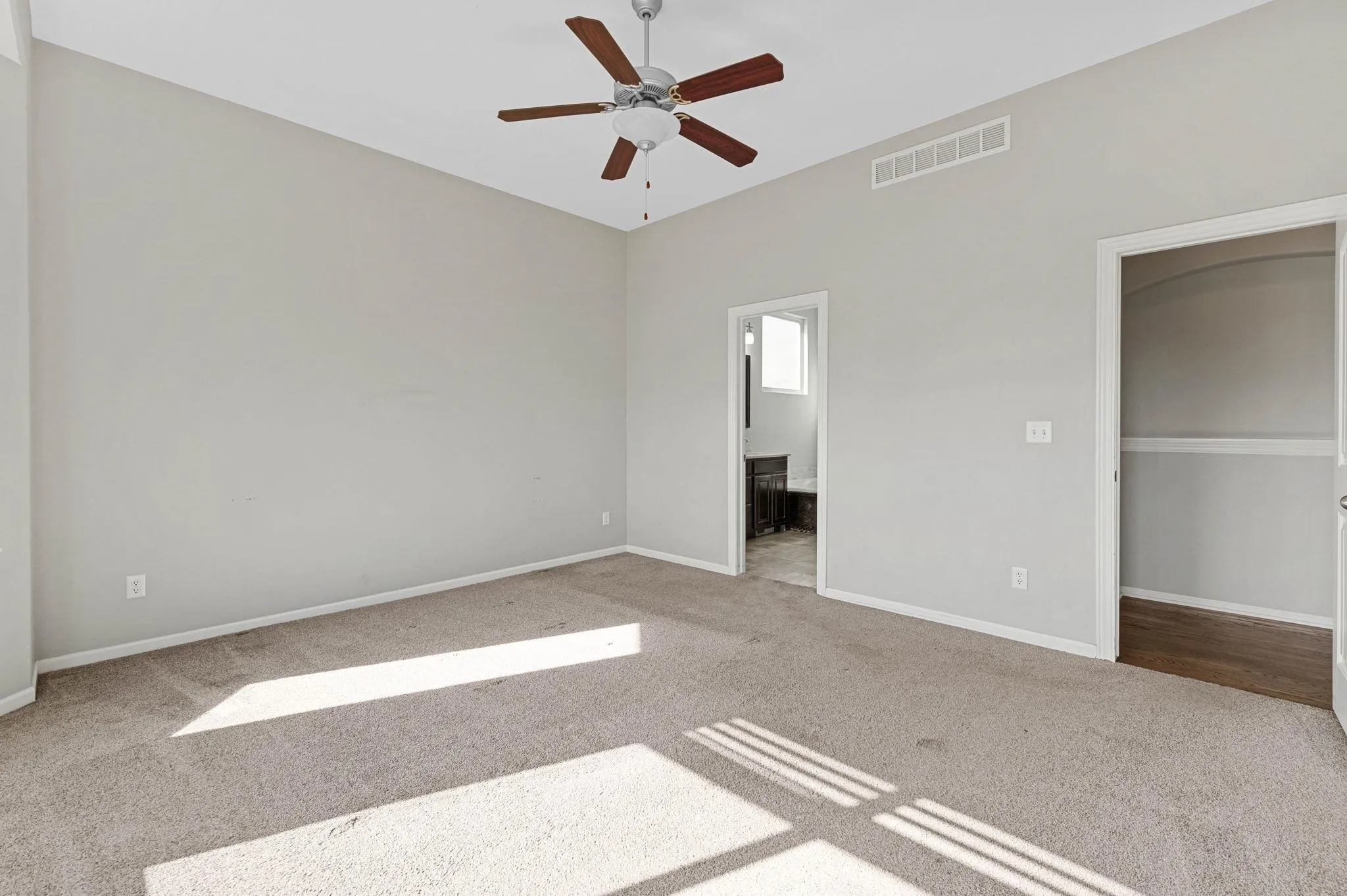 Andover, Kansas 67002, United States, 5 Bedrooms Bedrooms, ,3 BathroomsBathrooms,Residential,Active,127800