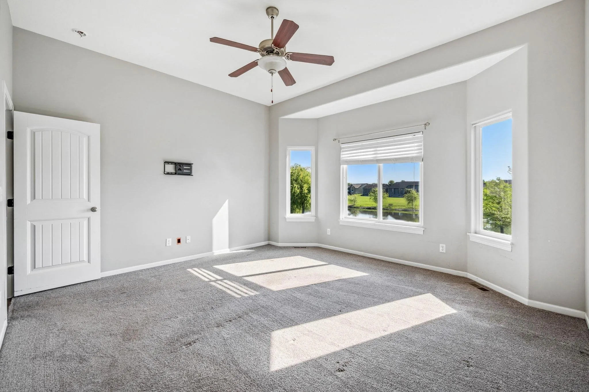 Andover, Kansas 67002, United States, 5 Bedrooms Bedrooms, ,3 BathroomsBathrooms,Residential,Active,127800