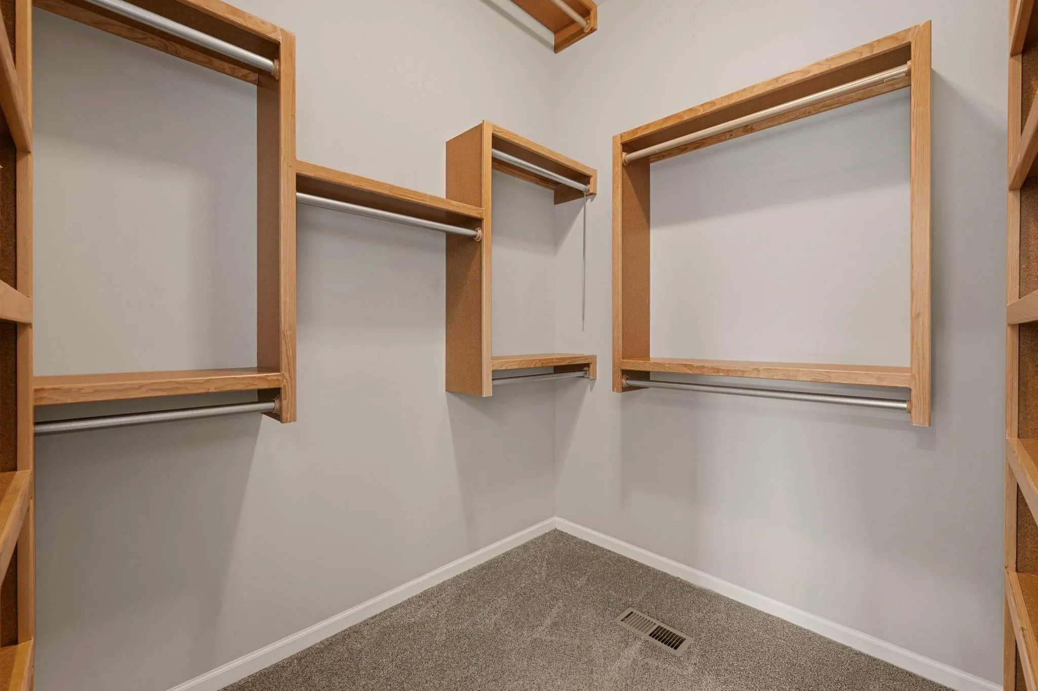 Andover, Kansas 67002, United States, 5 Bedrooms Bedrooms, ,3 BathroomsBathrooms,Residential,Active,127800