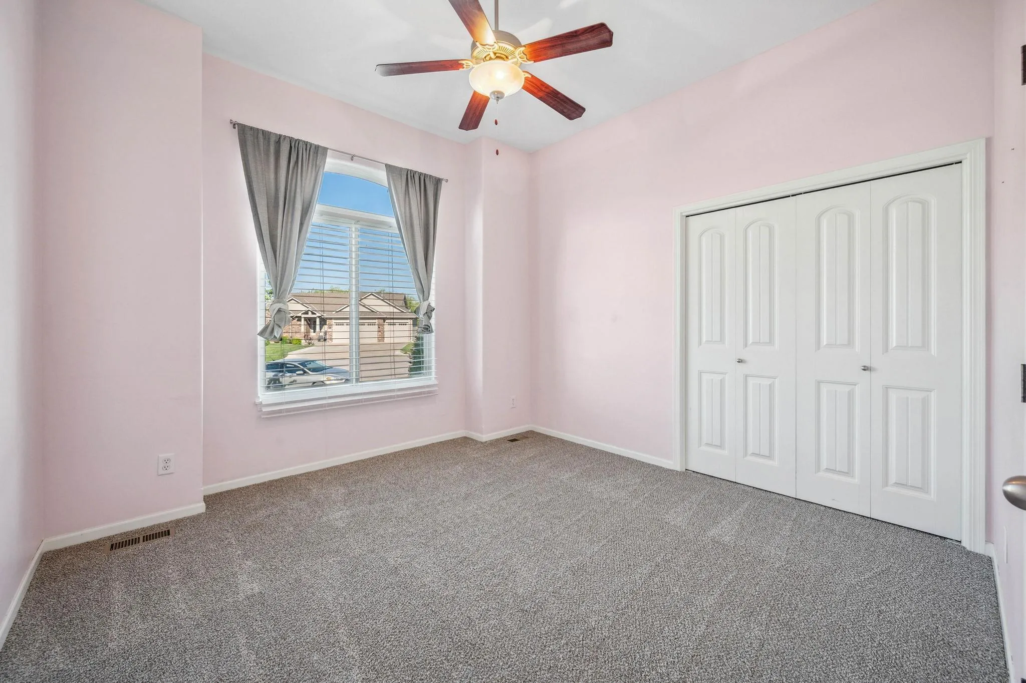 Andover, Kansas 67002, United States, 5 Bedrooms Bedrooms, ,3 BathroomsBathrooms,Residential,Active,127800