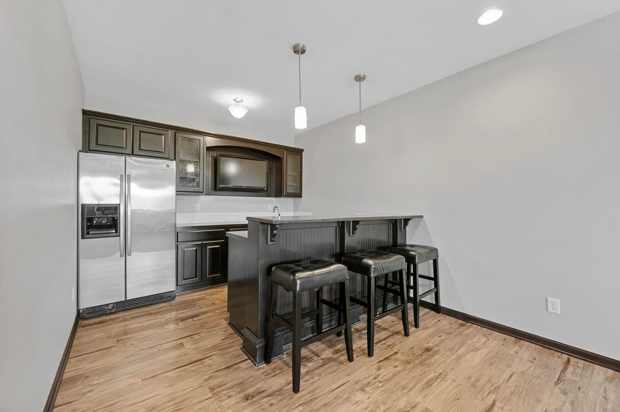 Andover, Kansas 67002, United States, 5 Bedrooms Bedrooms, ,3 BathroomsBathrooms,Residential,Active,127800