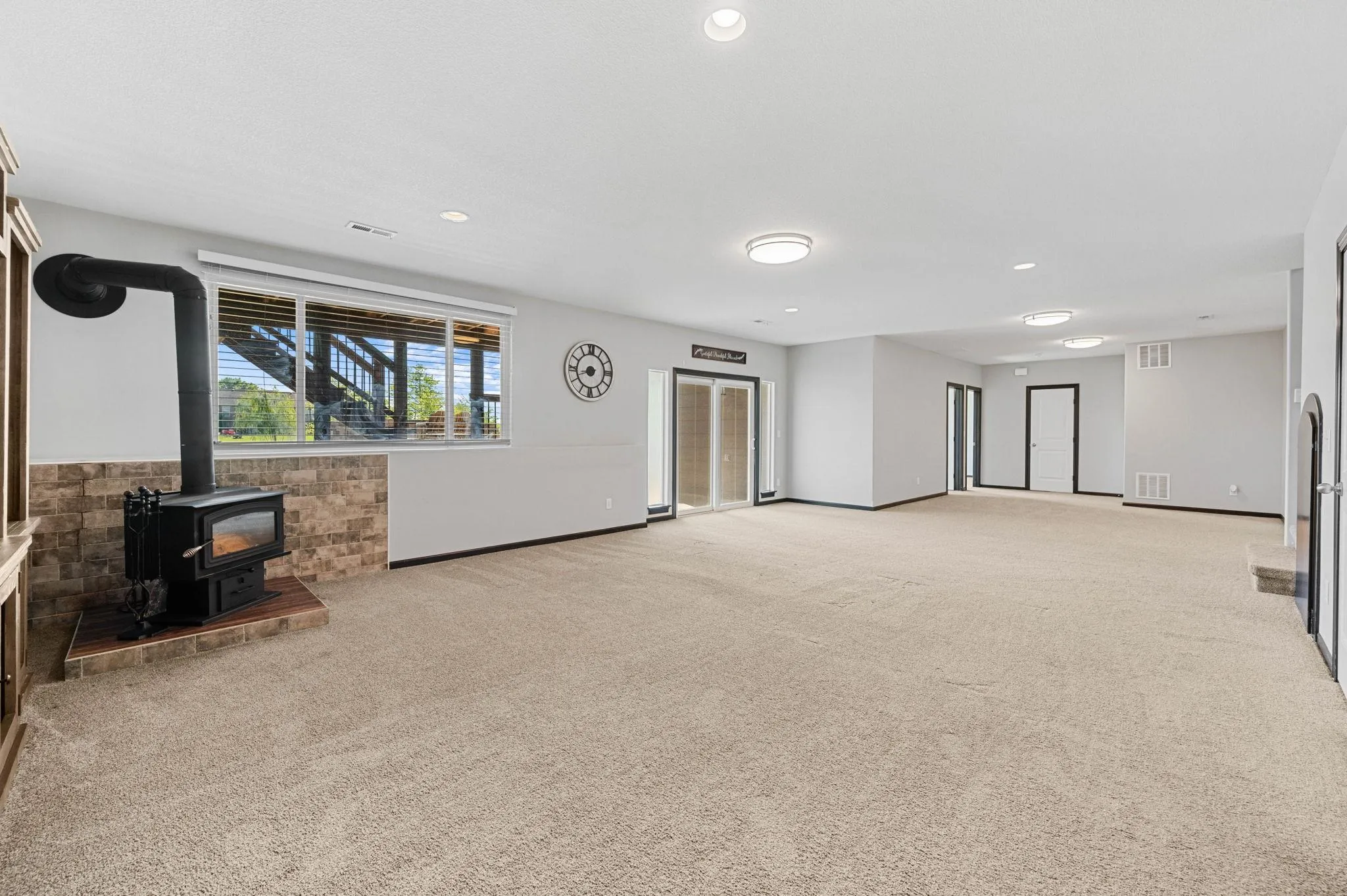 Andover, Kansas 67002, United States, 5 Bedrooms Bedrooms, ,3 BathroomsBathrooms,Residential,Active,127800